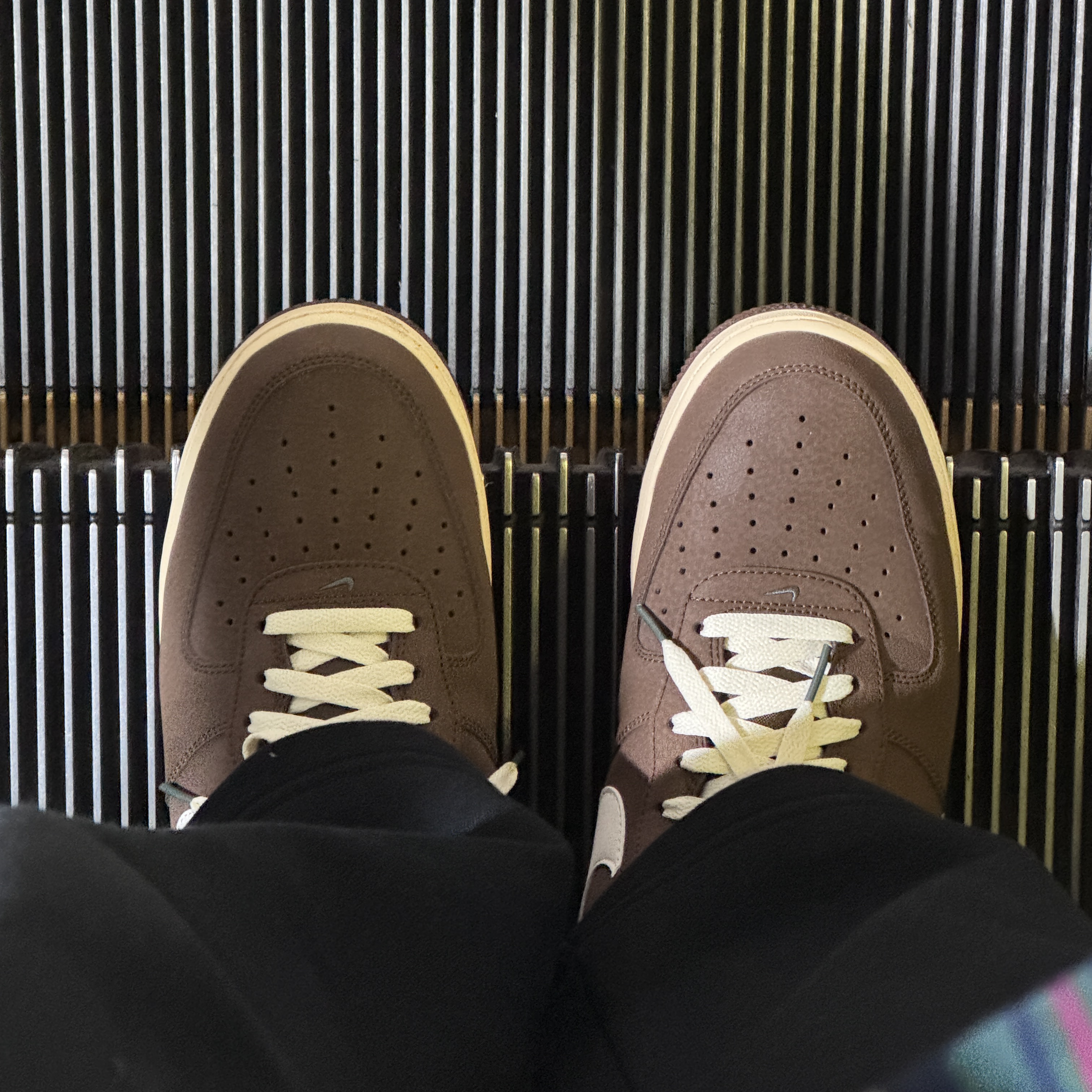 Nike Air Force 1 '07 Cacao Wow Coconut Milk 착용 스타일