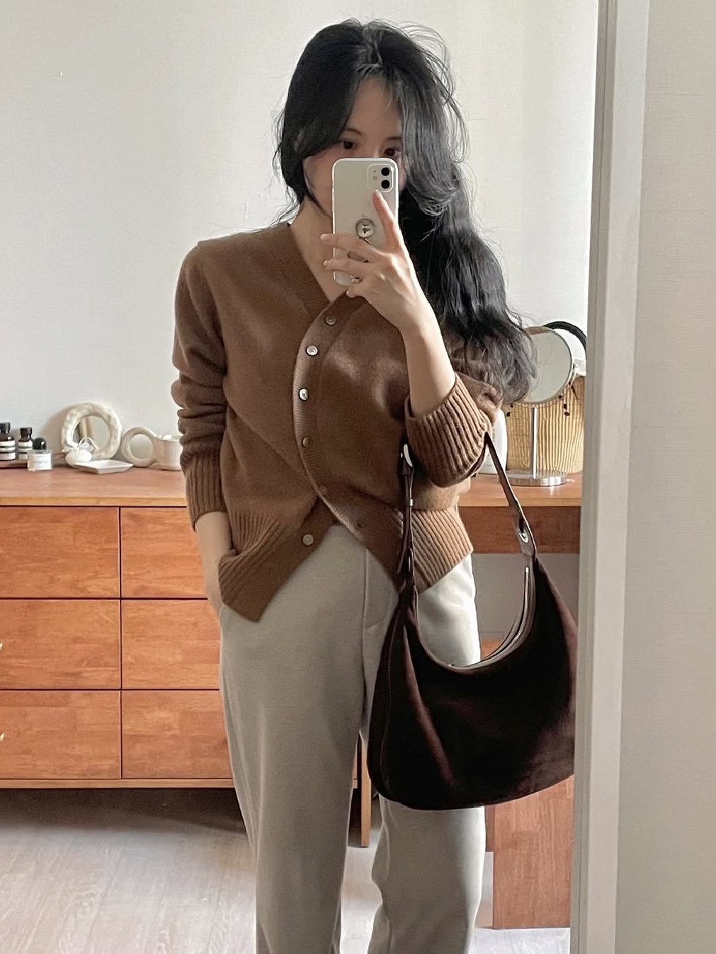 Siyazu SIPT7021 Double Weave Long Wide SL Khaki Brown, Siyazu SIPT7021 Double Weave Long Wide SL Ash Beige 착용 스타일 - 1