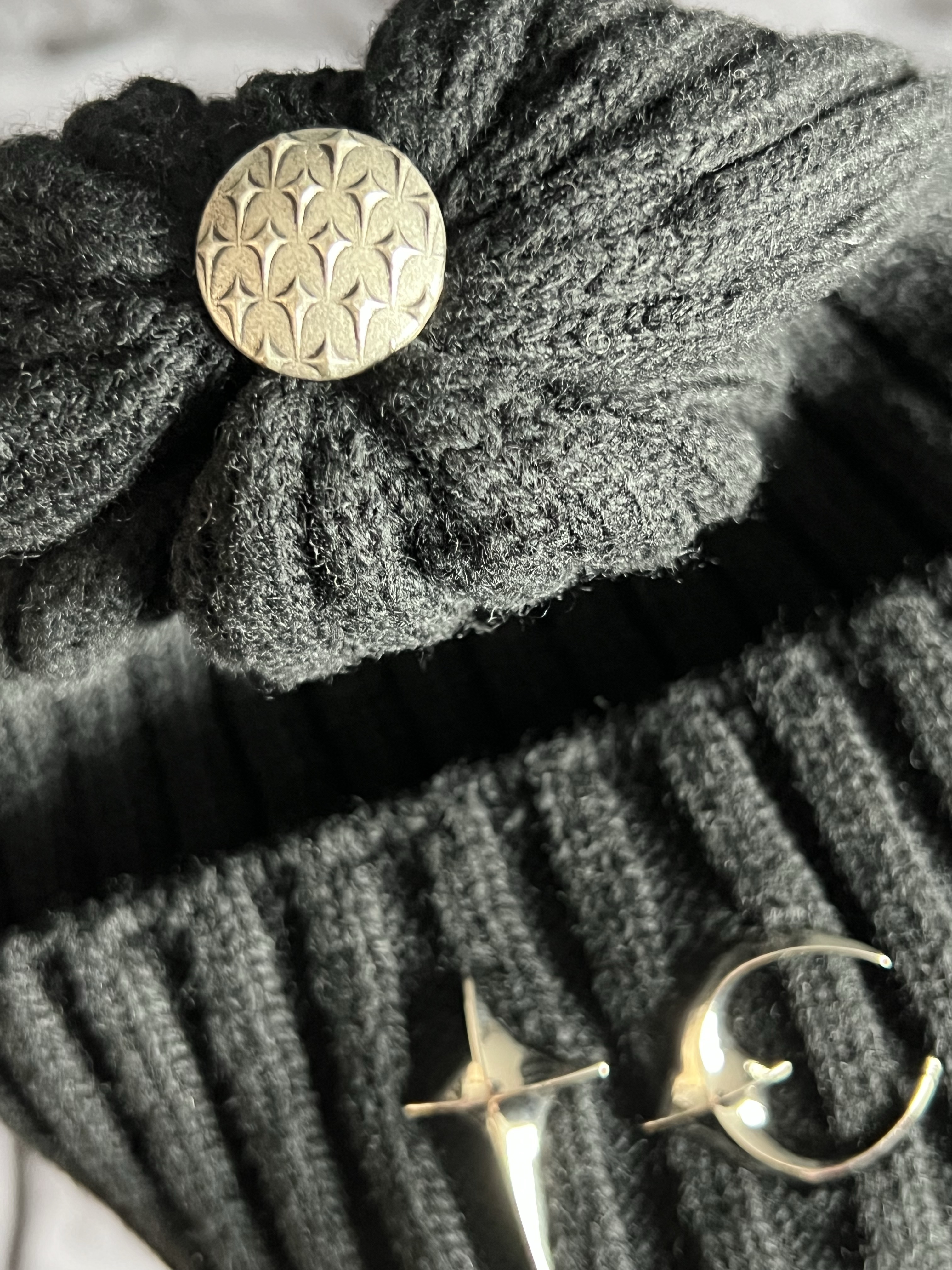 Thug Club TC Emblem Basic Beanie Black 착용 스타일 - 4
