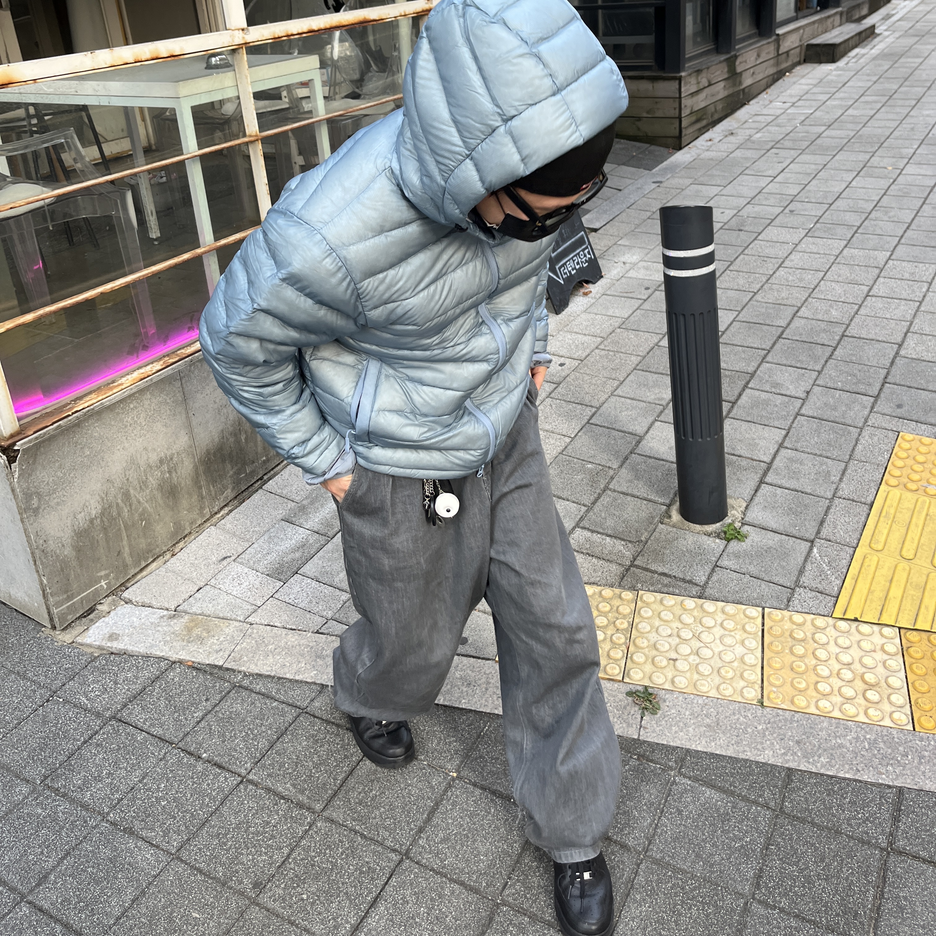 Sansan Gear Suffix Puffer Jacket Sky Blue - 24FW, Nike x Supreme Air Force 1 Low Black 착용 스타일