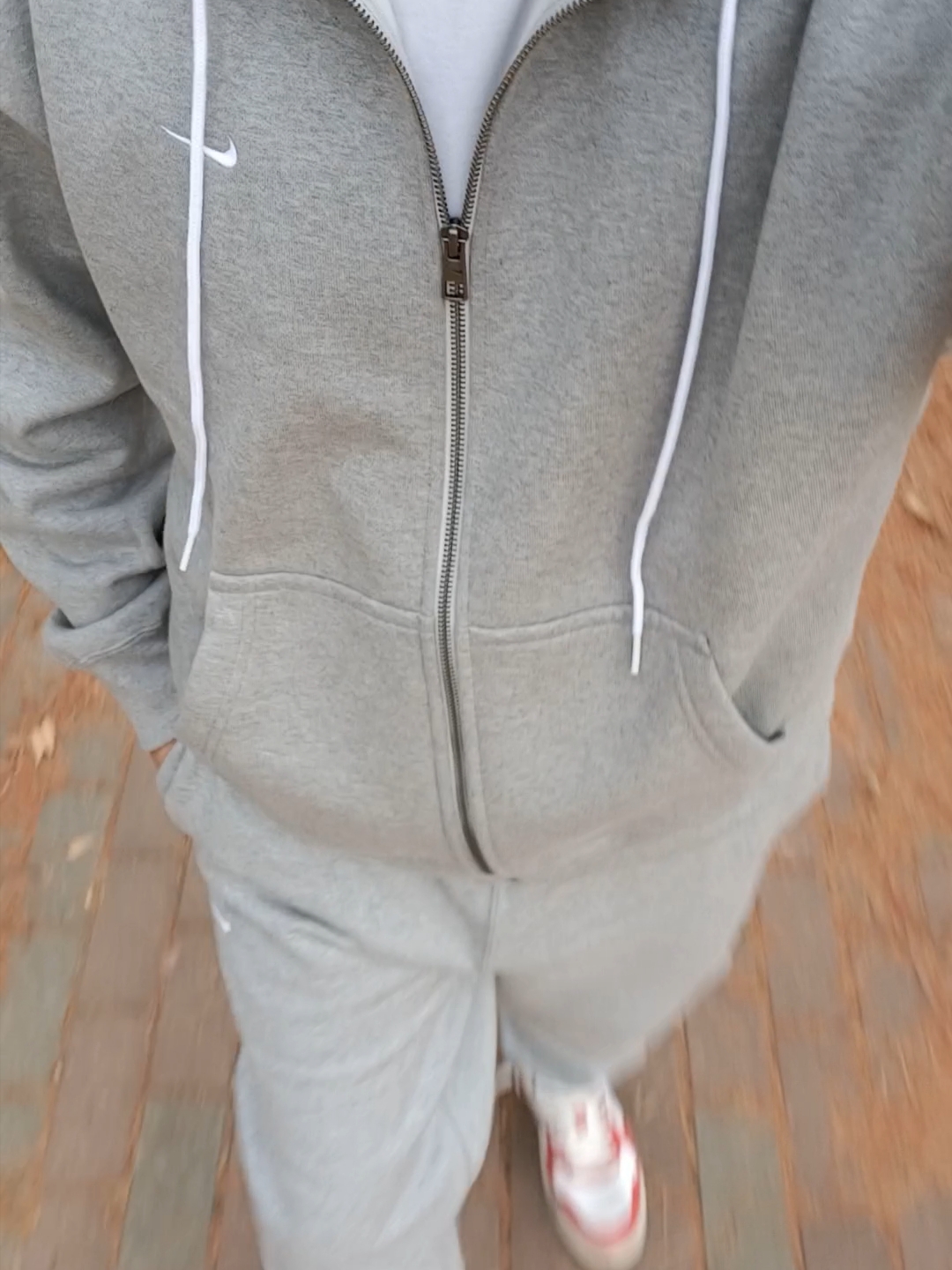 Nike NRG Solo Swoosh Full Zip Hoodie Dark Grey Heather - Asia, (W) Nike NRG Solo Swoosh Fleece Pants Dark Grey Heather - Asia 착용 스타일