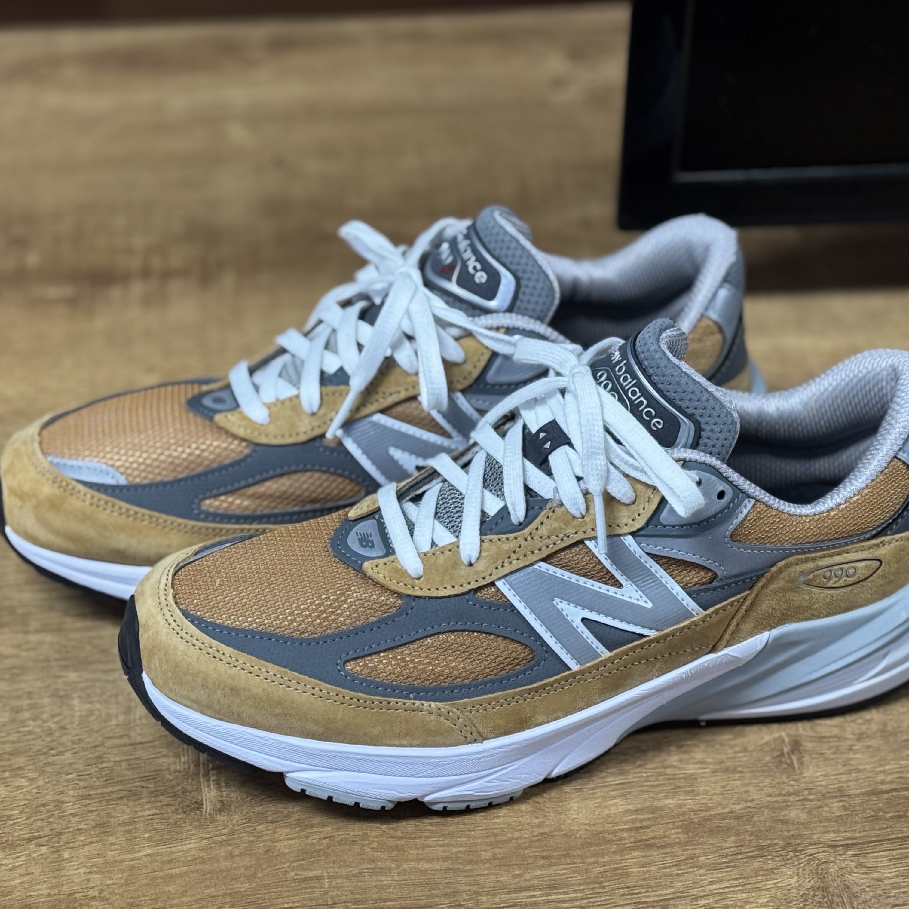 New Balance 990v6 Made in USA Workwear Grey 착용 스타일