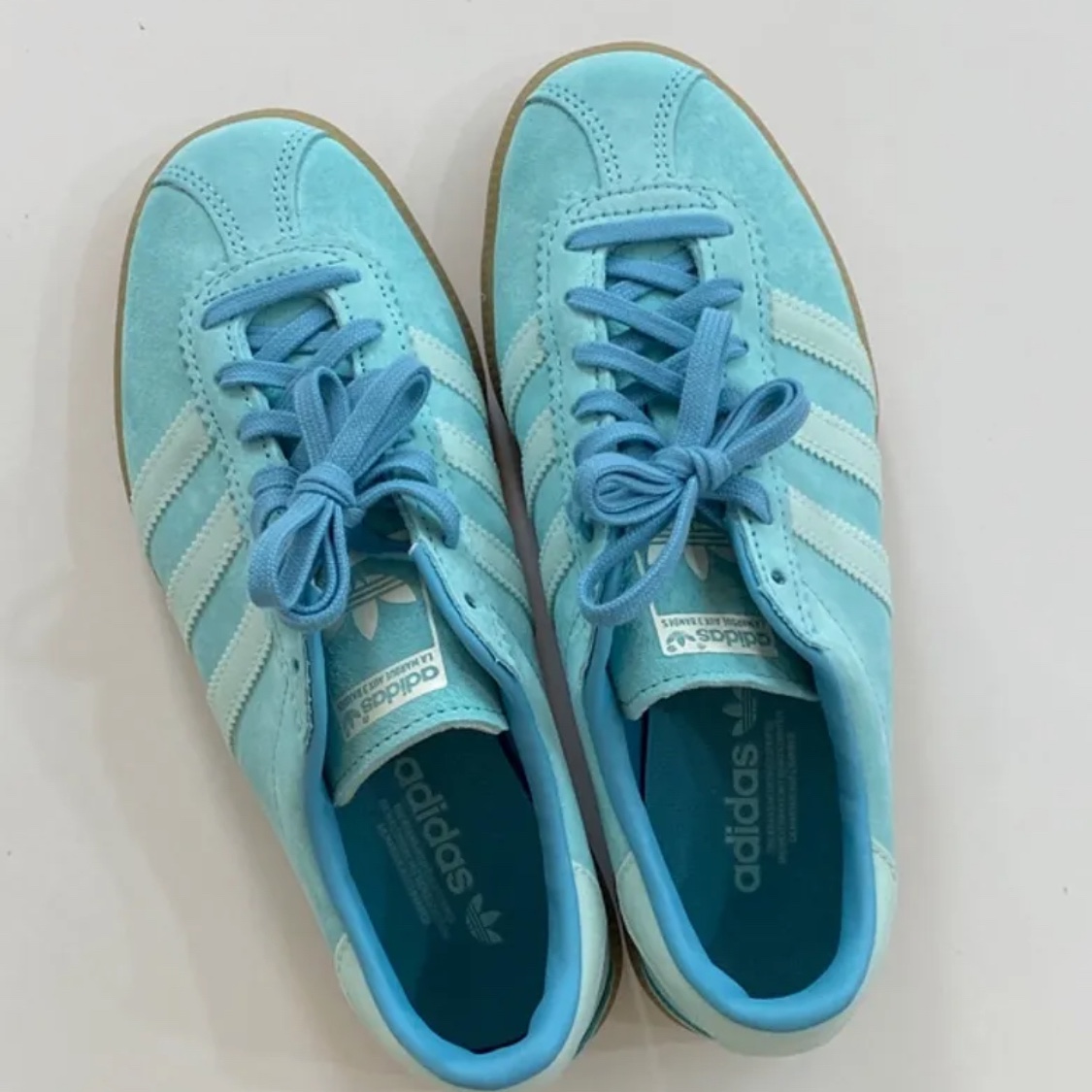 Adidas Bermuda Easy Mint 착용 스타일