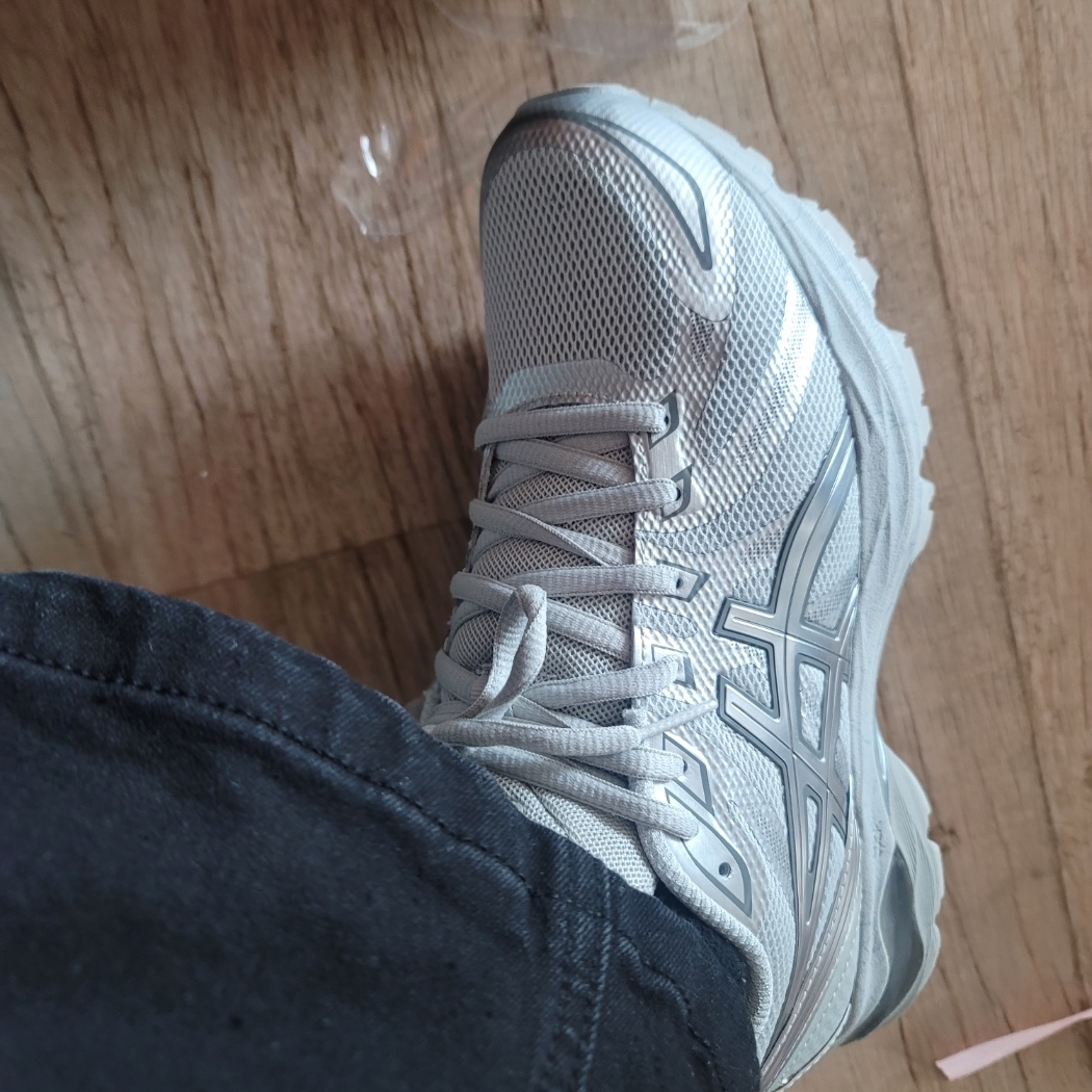 (W) Asics Gel-Flux 4 CN Gray Silver 착용 스타일