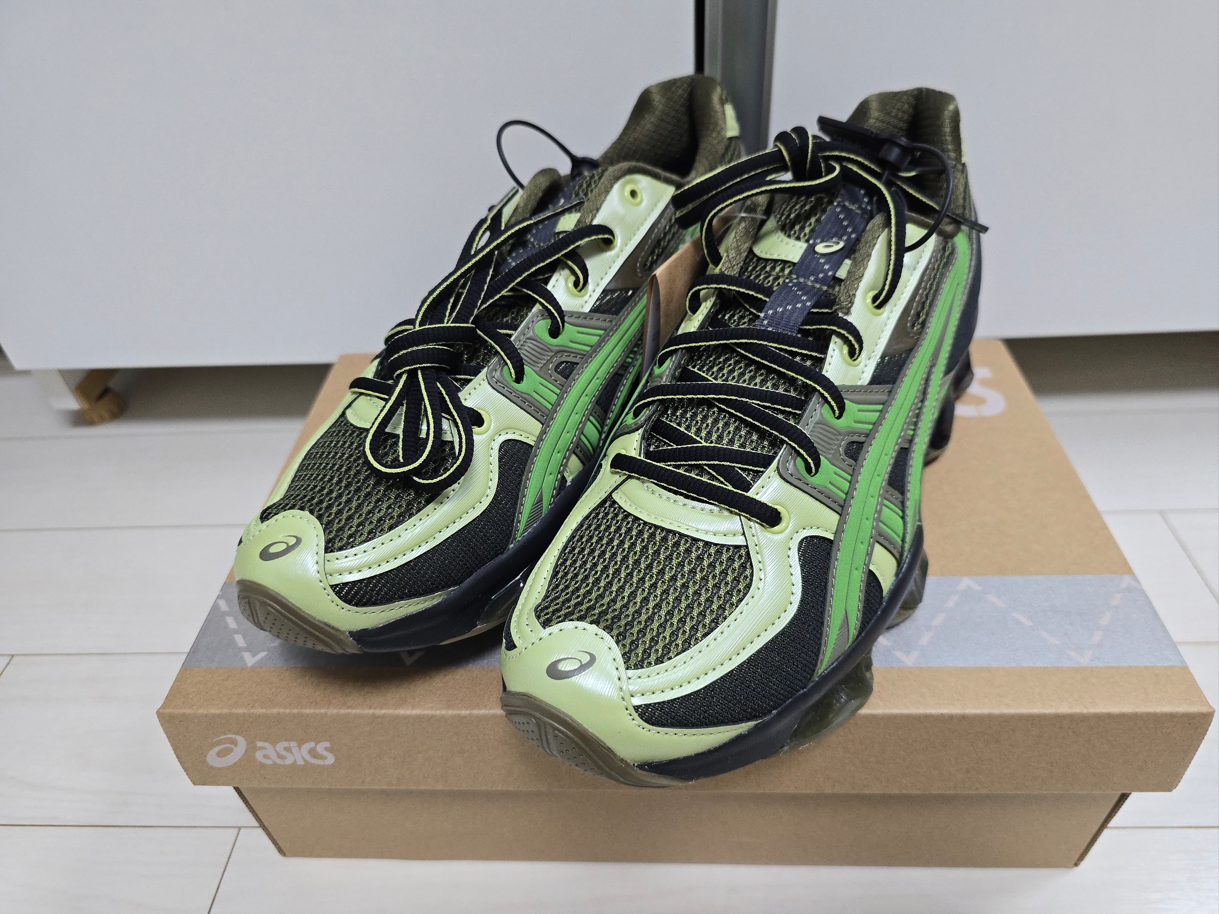 Asics US5-S Gel-Quantum Kinetic Moss Bamboo 착용 스타일