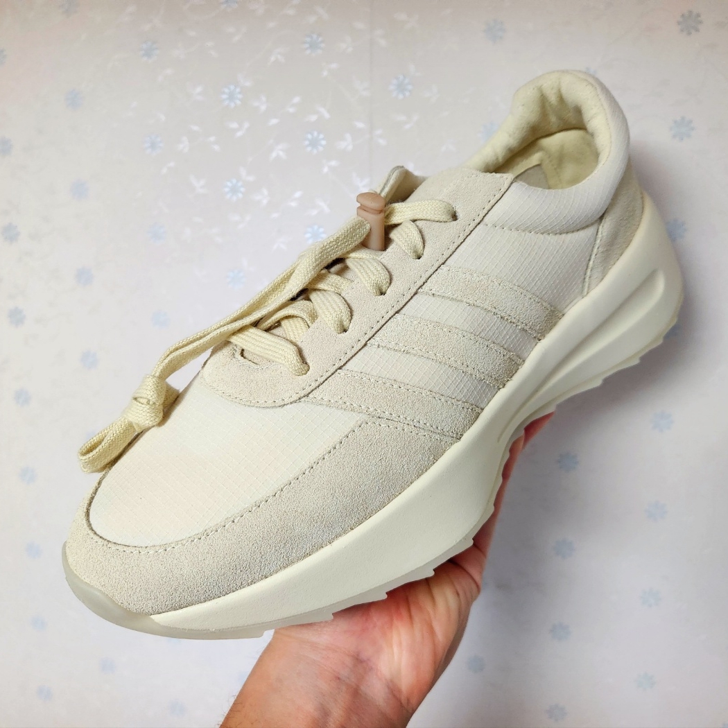 Adidas x Fear of God Athletics Los Angeles Pale Yellow 착용 스타일 - 1