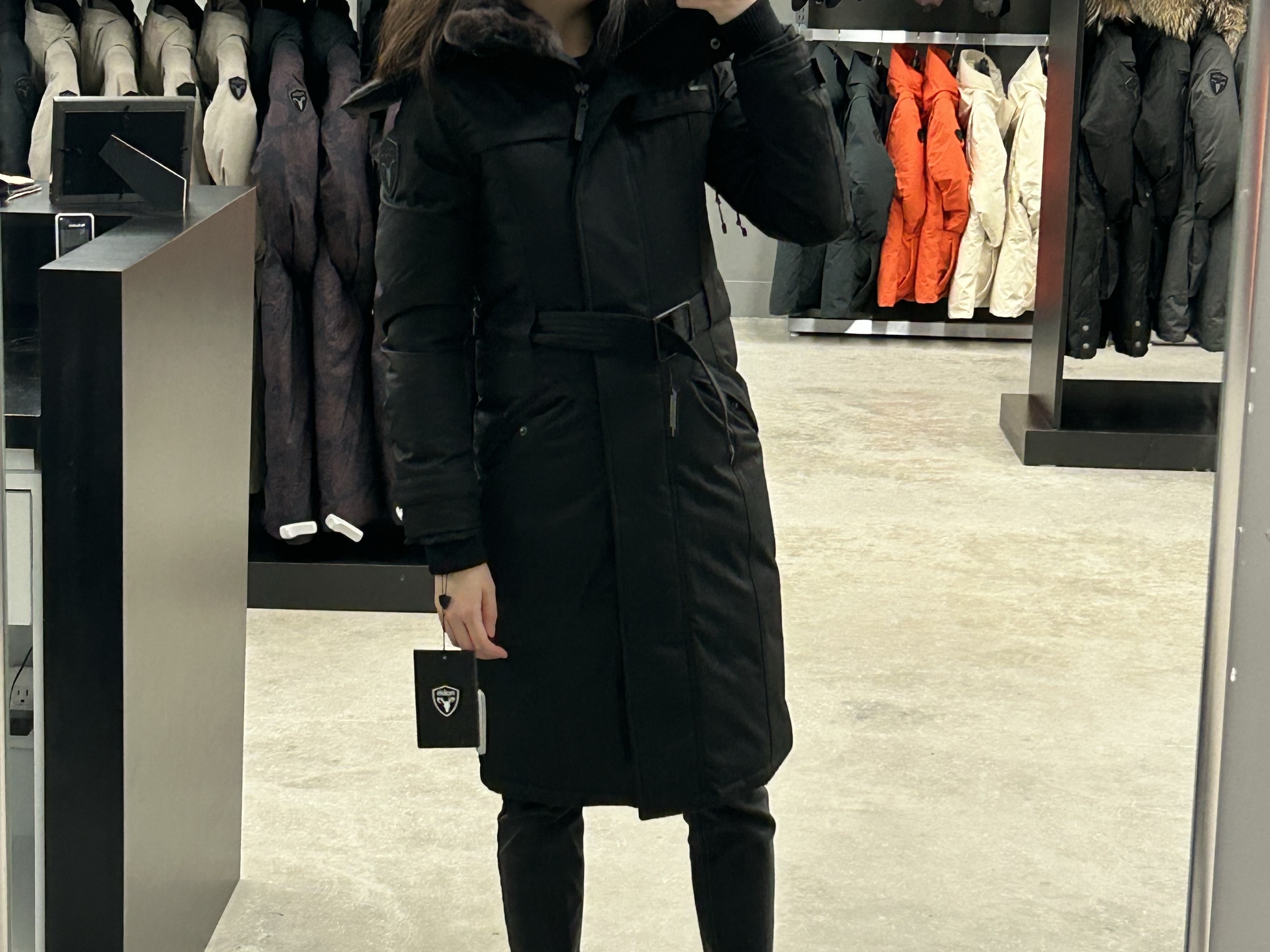(W) Nobis She-Ra Parka CH Black 착용 스타일