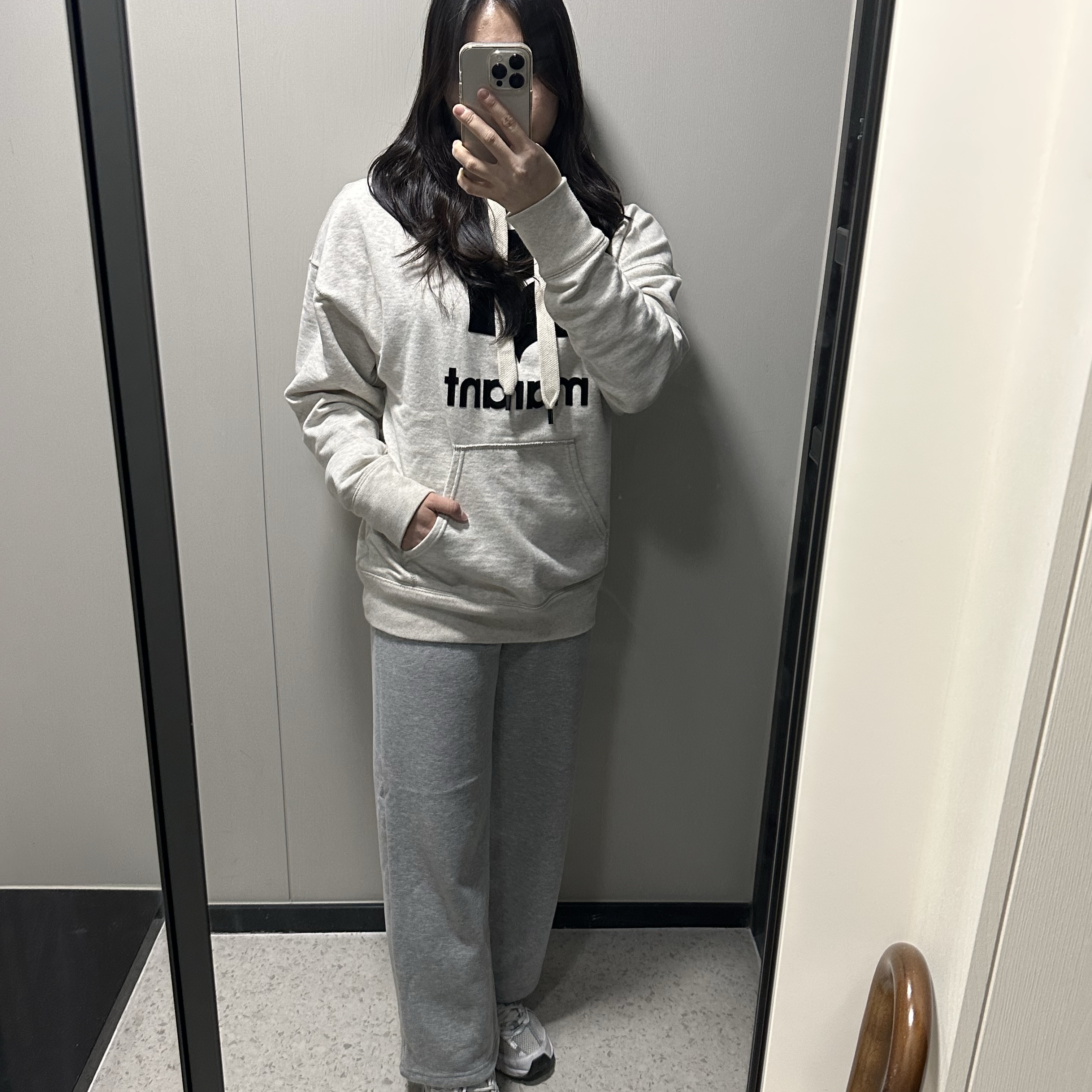 (W) Isabel Marant Mansel Oversized Hoodie Sweatshirt Ecru - 23SS 착용 스타일 - 1