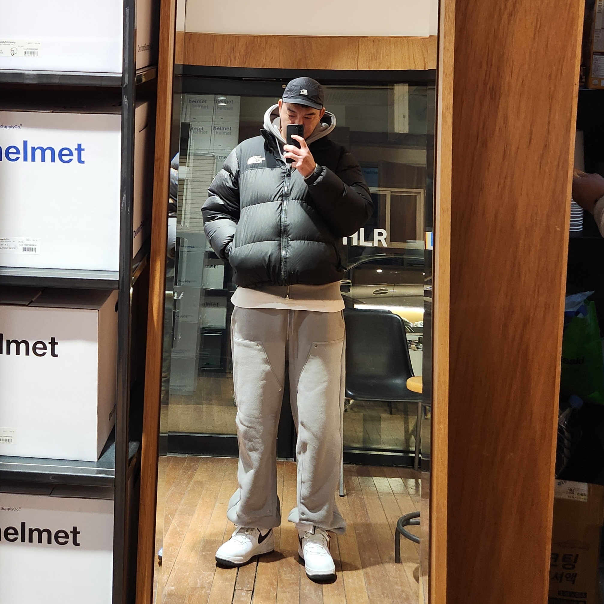 The North Face White Label Novelty Nuptse RDS Down Jacket Black, Nike Air Force 1 Mid '07 White Black 착용 스타일 - 1