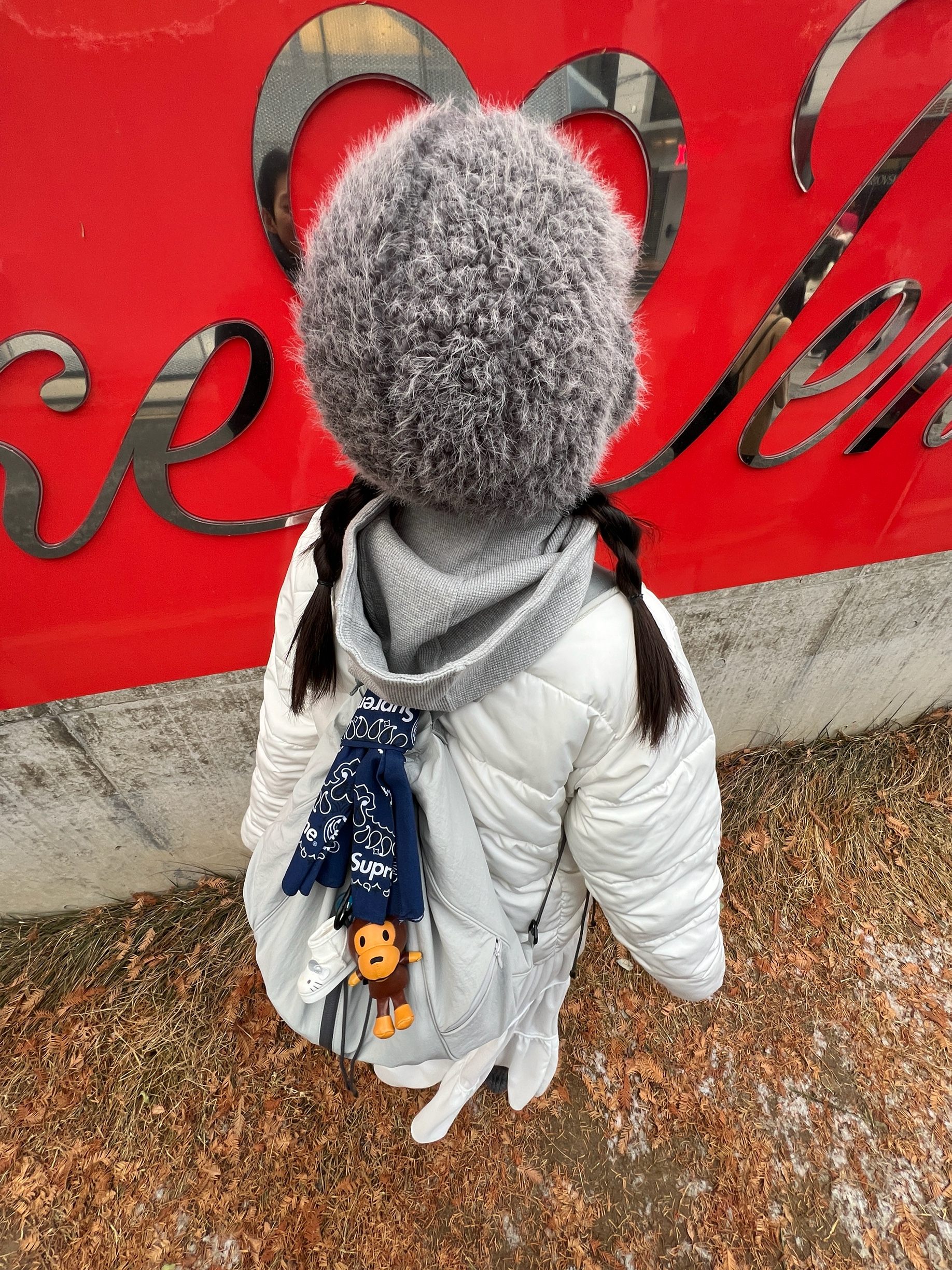 Supreme Hav-A-Hank Bandanas Multicolor (Set of 3) - 24SS, BAPE Baby Milo Plush Doll Keychain Brown 착용 스타일