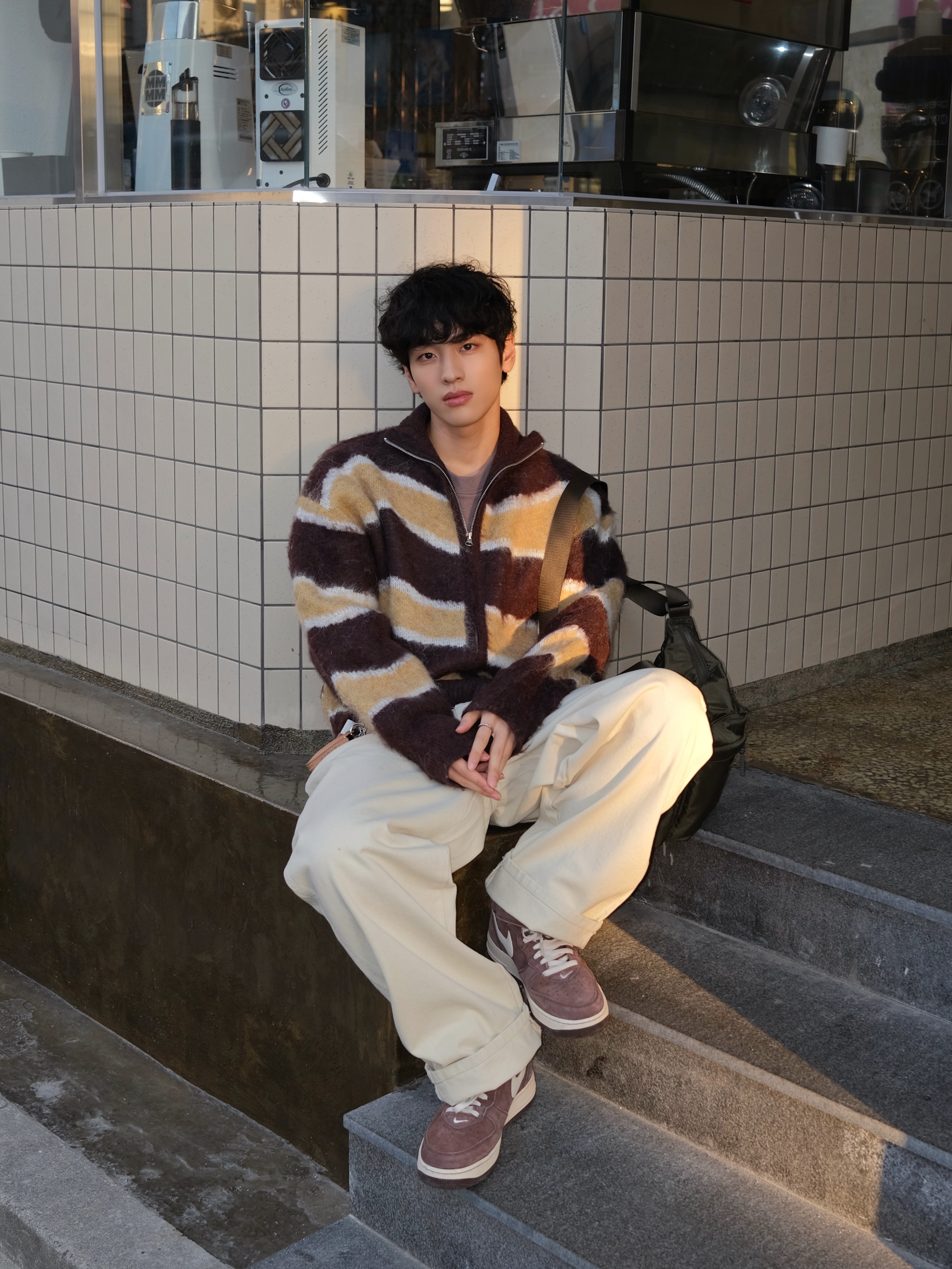 Gentle Monster Met 02 Silver, Nike Air Force 1 Mid '07 QS Chocolate 착용 스타일 - 6