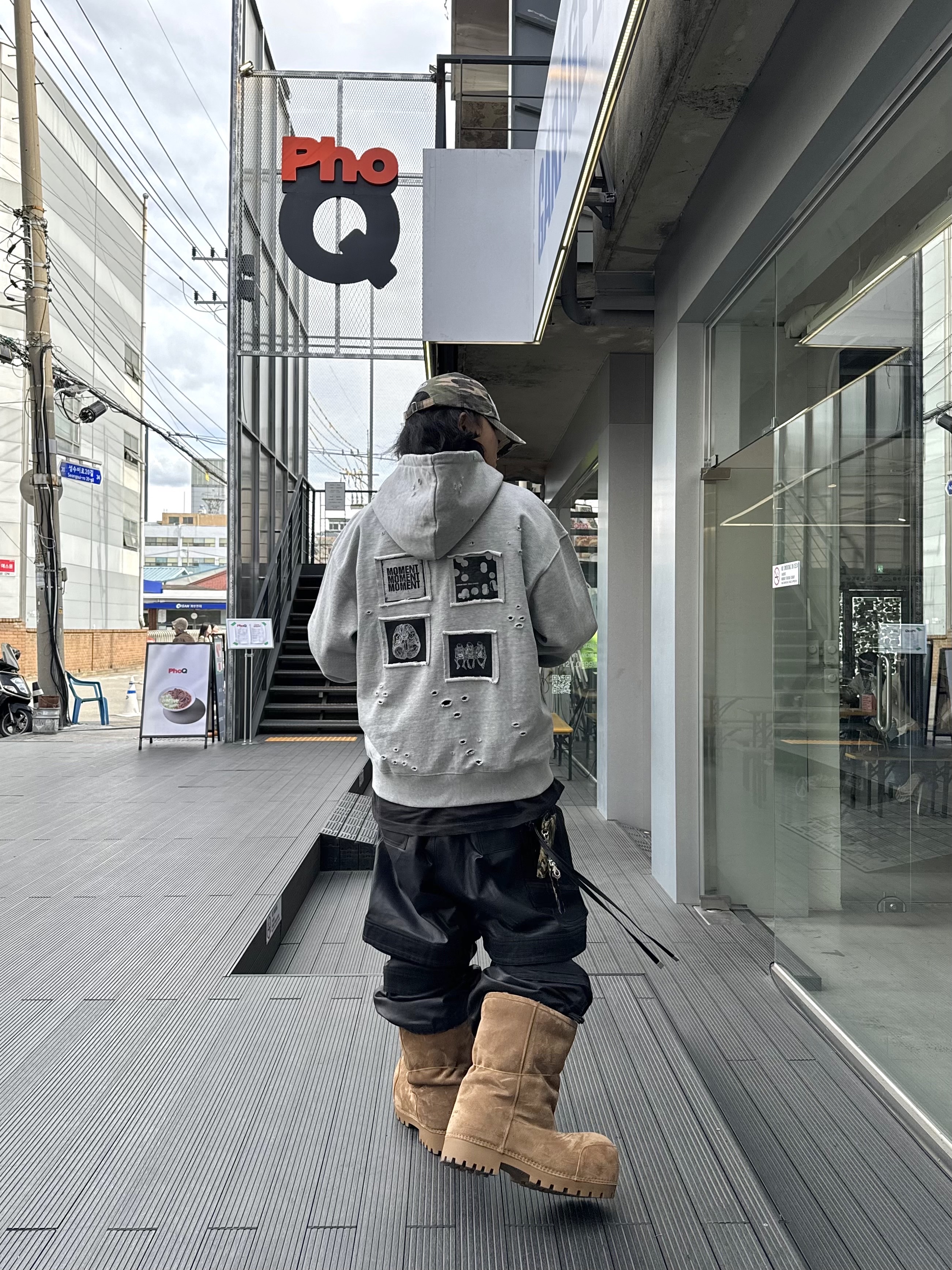 Farfromwhat Far Layered Work Pants Coated Black, Resurrection13 Damaged Patch Work 2Way Zip Up Hoodie Melange Grey 착용 스타일 - 8