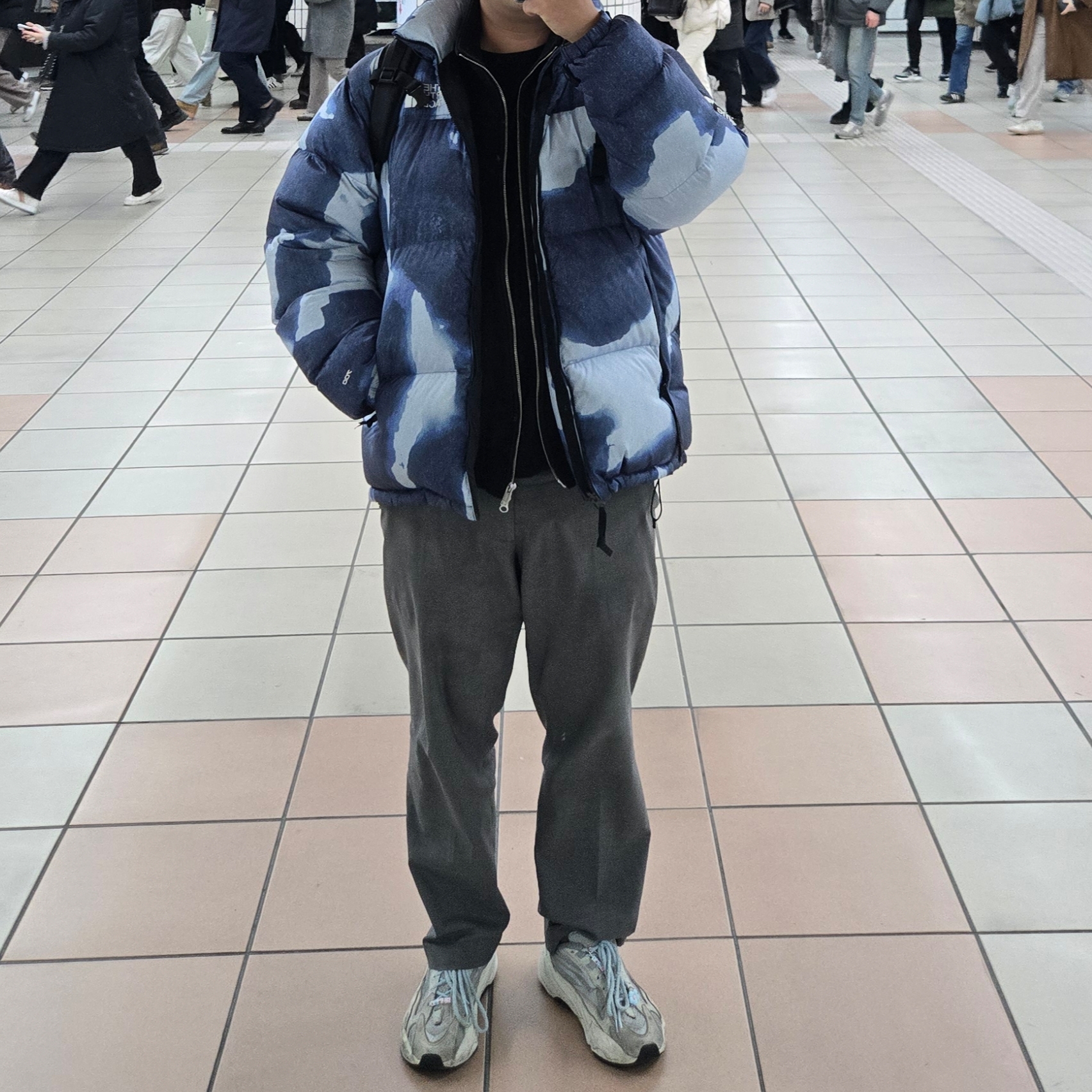 Adidas Yeezy Boost 700 V2 Static 2022 착용 스타일