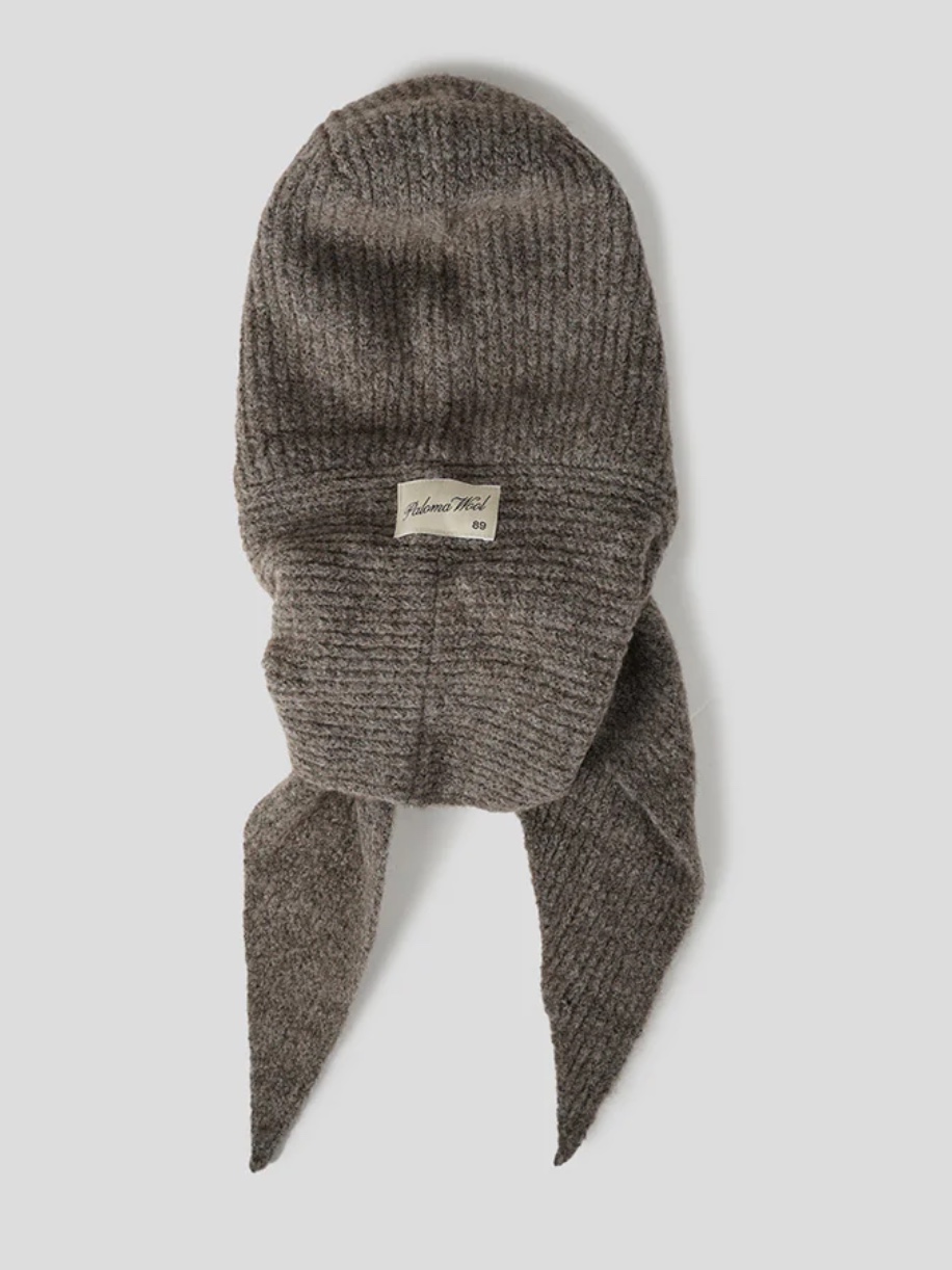 Paloma Wool Coucou Balaclava Taupe, Emis Flower Boucle Crossed Body Bag Black 착용 스타일 - 6