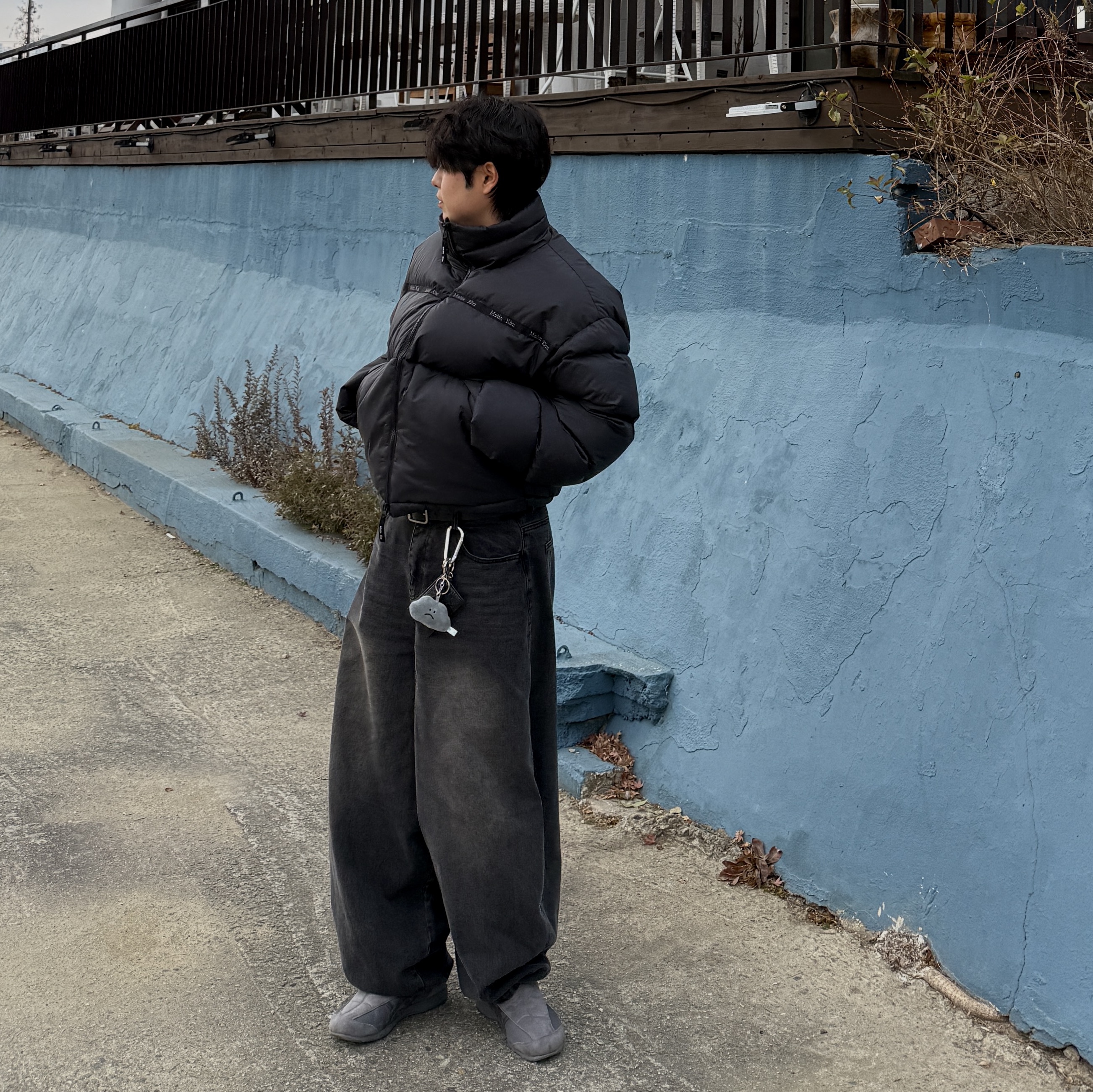 Matin Kim Logo Taping Puffer Down Jumper Black, Asics Life Walker 101 Warm Grey Charcoal Grey - 3E Wide ์ฐฉ์ฉ ์คํ์ผ - 1