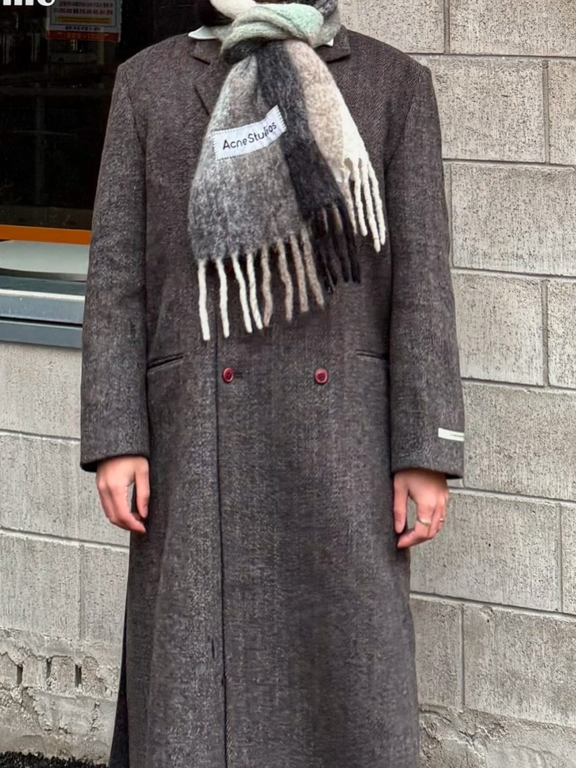 Acne Studios Mohair Check Muffler Blue Beige Black, (W) Saint Laurent SL 557 Shade Sunglasses Black 착용 스타일 - 6