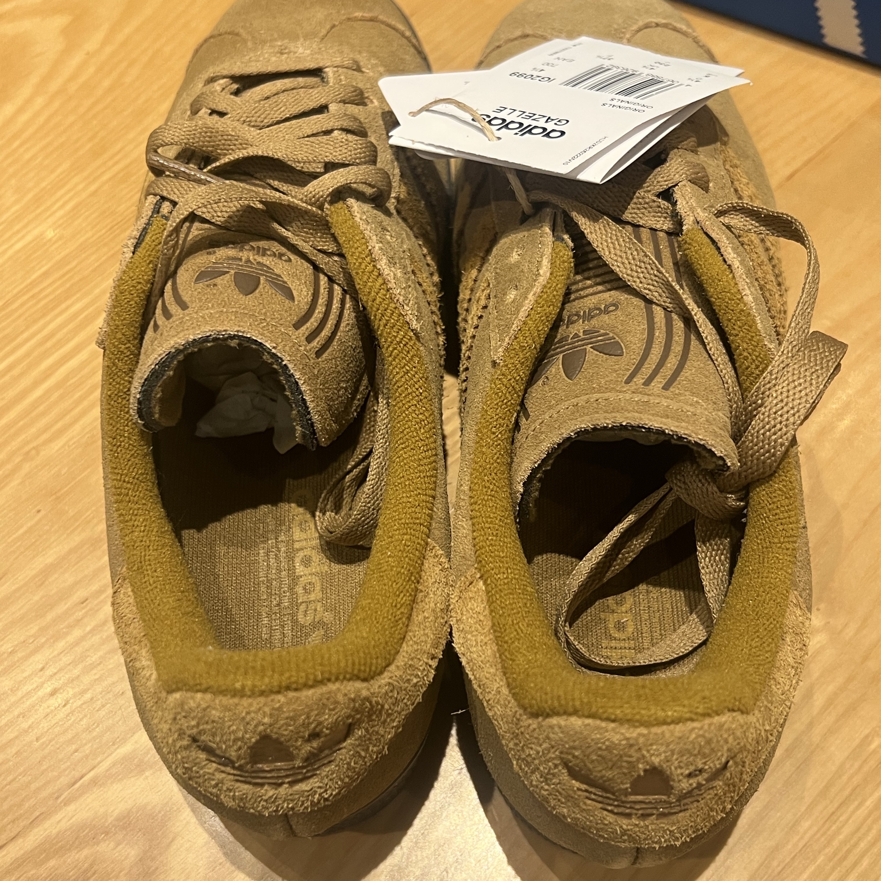 Adidas Gazelle Brown Desert Bronze Strata 착용 스타일