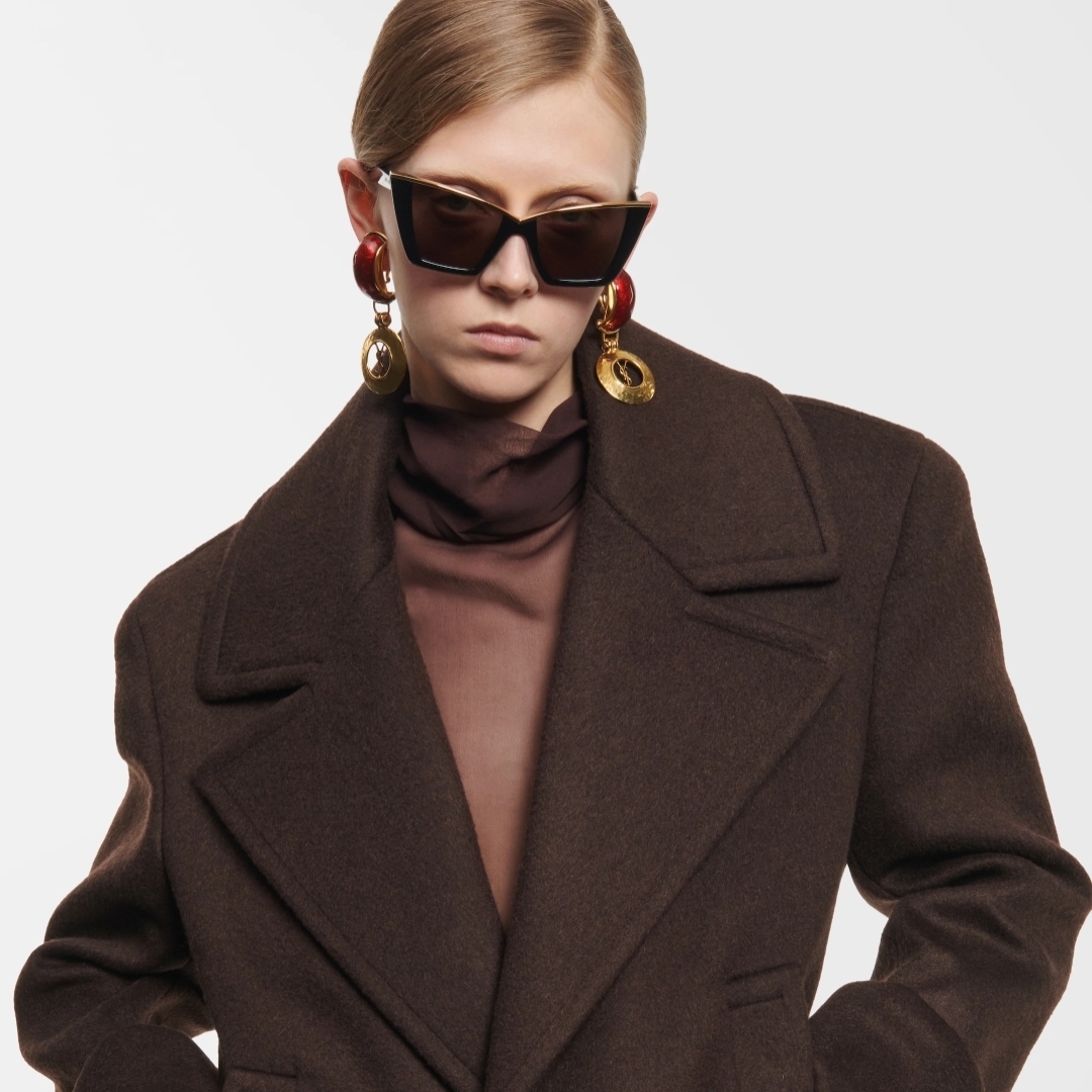 Saint Laurent SL 570 Cat-Eye Sunglasses Black 착용 스타일