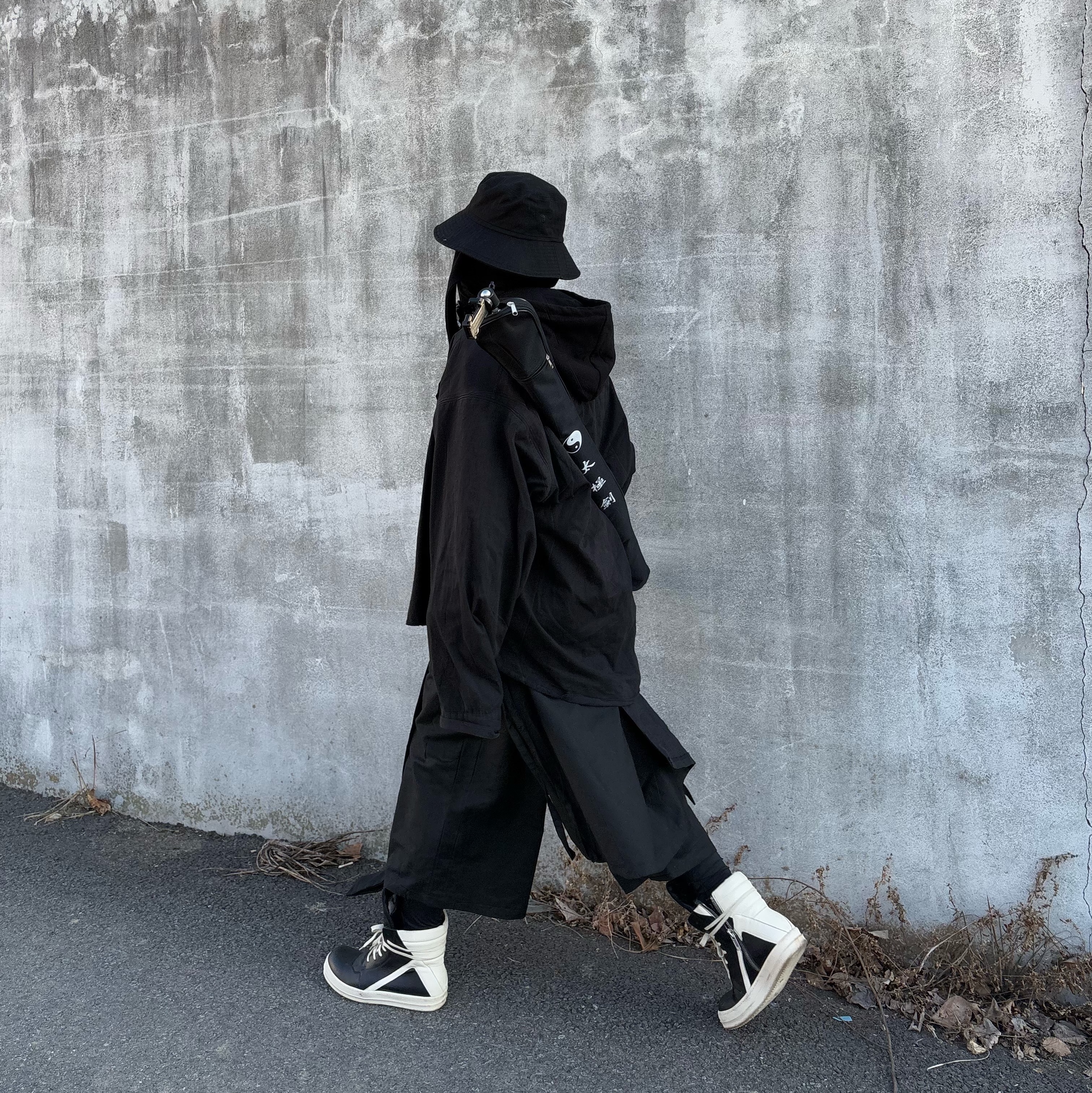 Rick Owens Geobasket Full Grain Calf Leather Strobe Sneakers Black Milk White 착용 스타일 - 3