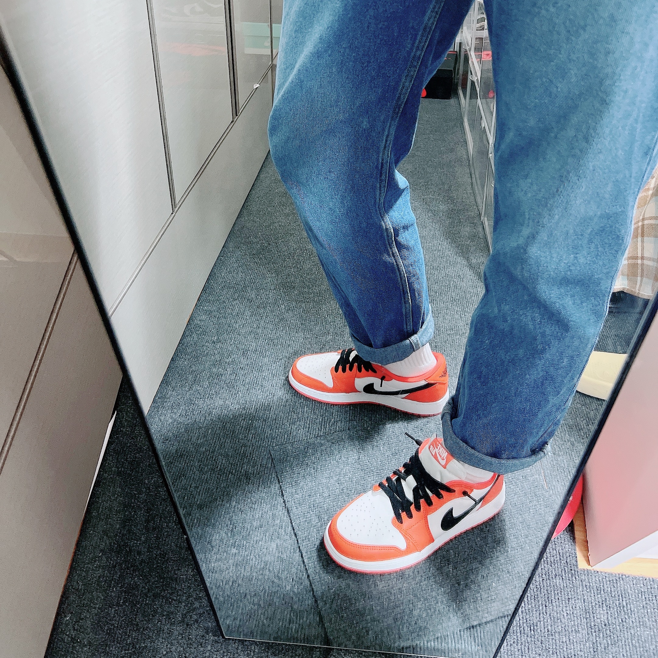 (GS) Jordan 1 Low OG Starfish 착용 스타일 - 4