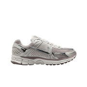 (W) Nike Zoom Vomero 5 Metallic Silver Platinum Violet