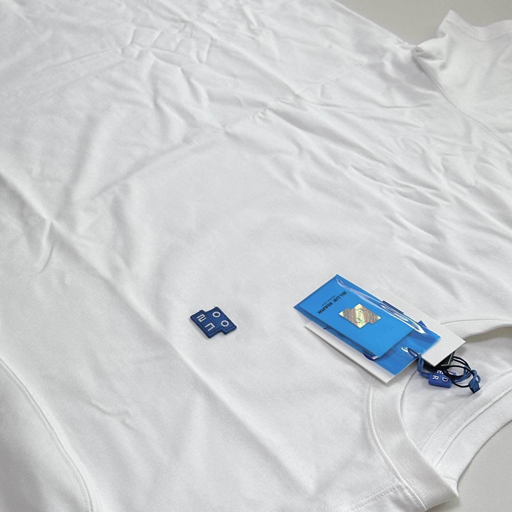 Ader Error Sig; TRS Tag T-Shirt 05 Off White 착용 스타일 - 3