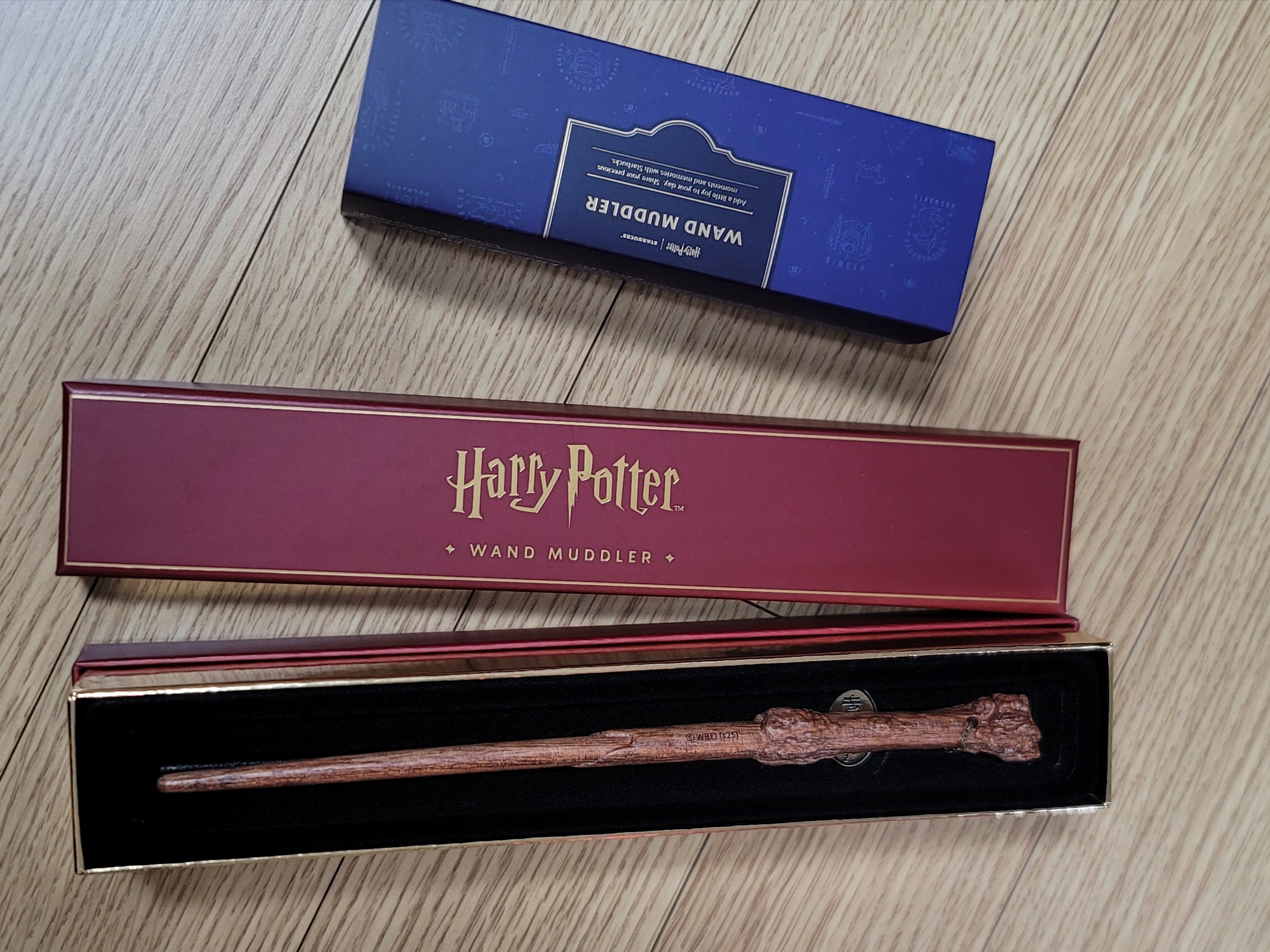 Starbucks x Harry Potter Wand Muddler 착용 스타일 - 2