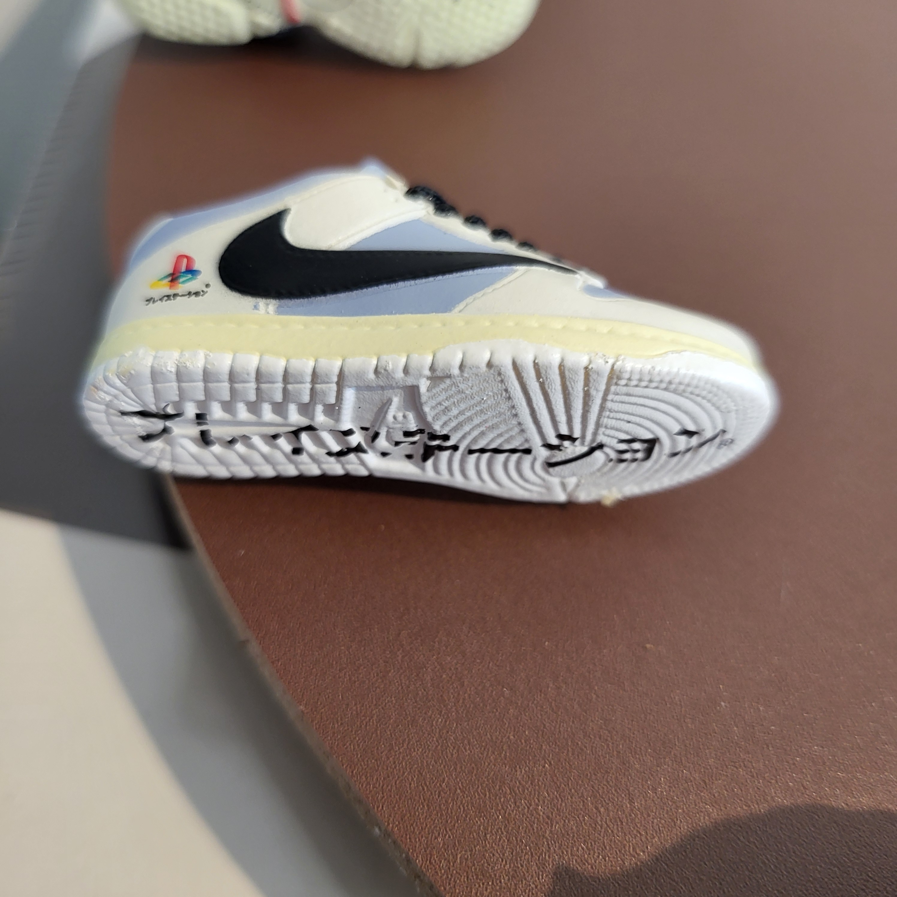 Jordan 1 x Travis Scott Retro Low OG SP Black Phantom, Jordan 1 x Travis Scott Retro Low OG SP Sail and Ridgerock 착용 스타일 - 2