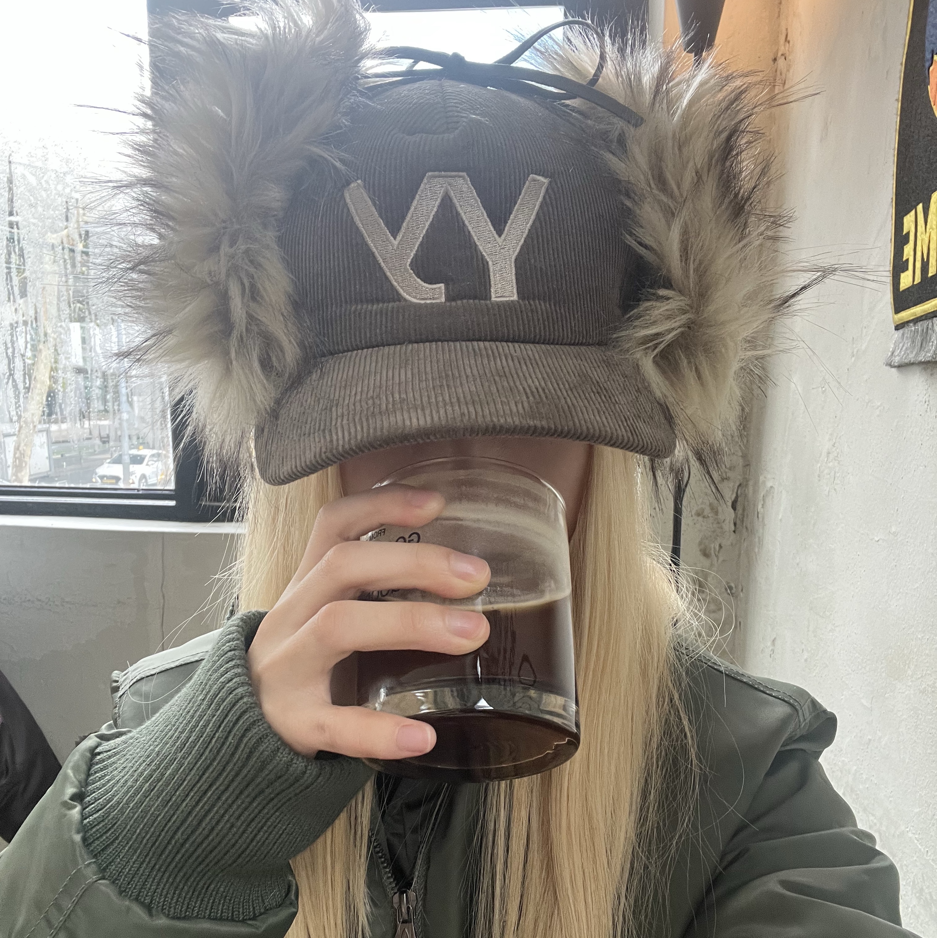 Open Yy Faux Fur Corduroy Earflap Cap Khaki 착용 스타일 - 1