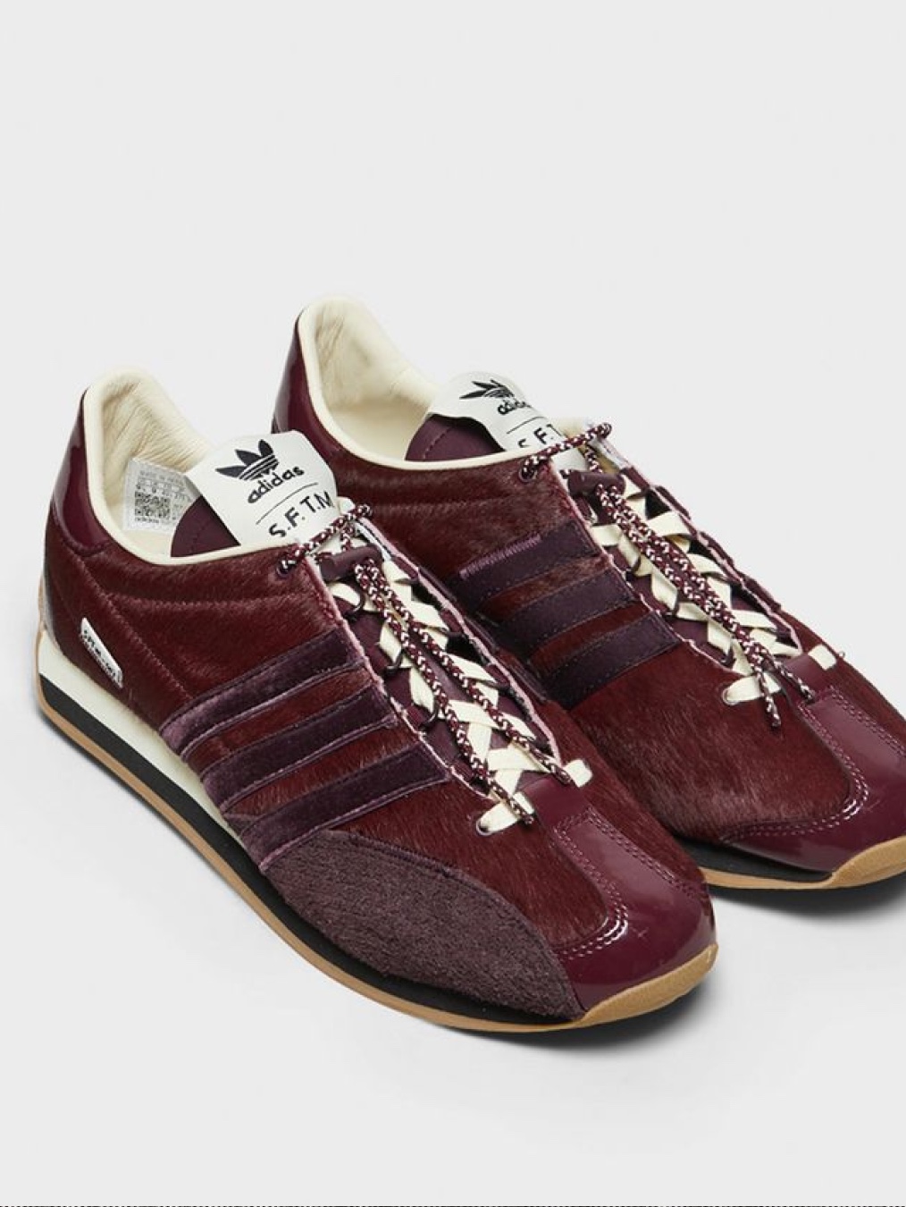 Adidas x Song for the Mute Country OG Bronze Strata Wild Brown, Adidas x Song for the Mute Country OG Core Black Cream White 착용 스타일 - 4