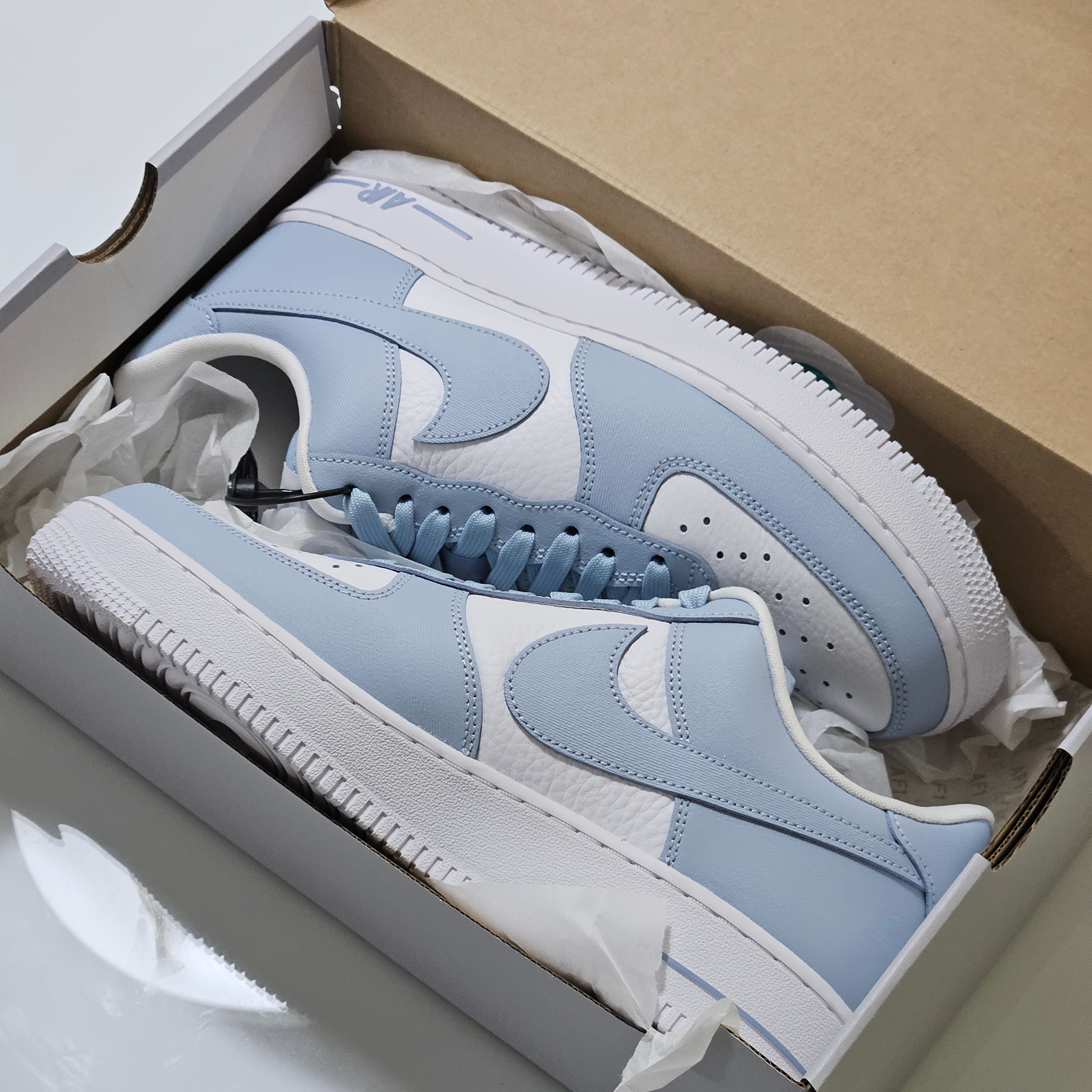 Nike Air Force 1 '07 Light Armoury Blue 착용 스타일