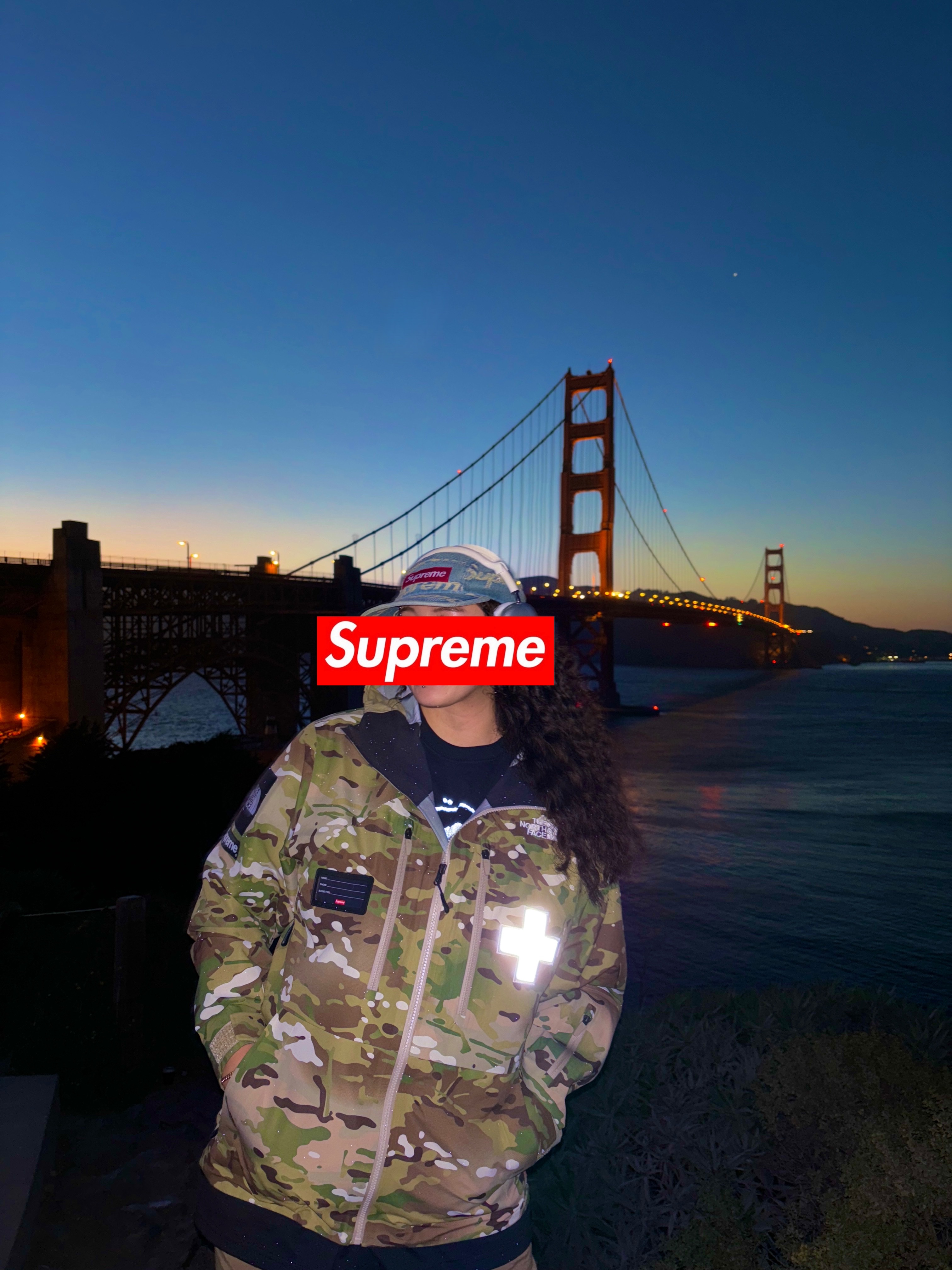 Supreme x The North Face Summit Series Rescue Mountain Pro Jacket Multi Camo - 22SS, Supreme Frayed Logos Denim Camp Cap Blue - 21SS 착용 스타일 - 1