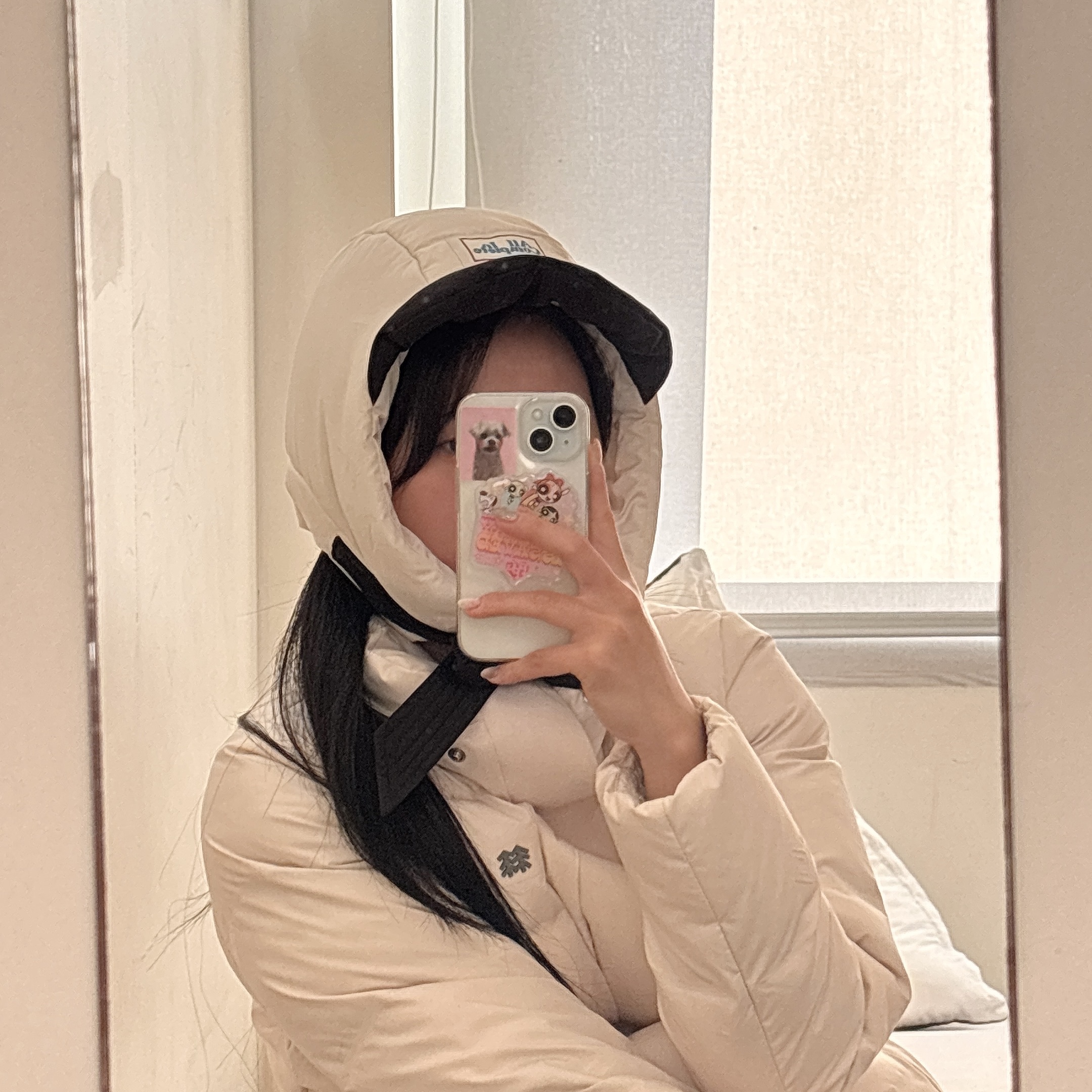 Allincomplete Panda Padding Balaclava 착용 스타일