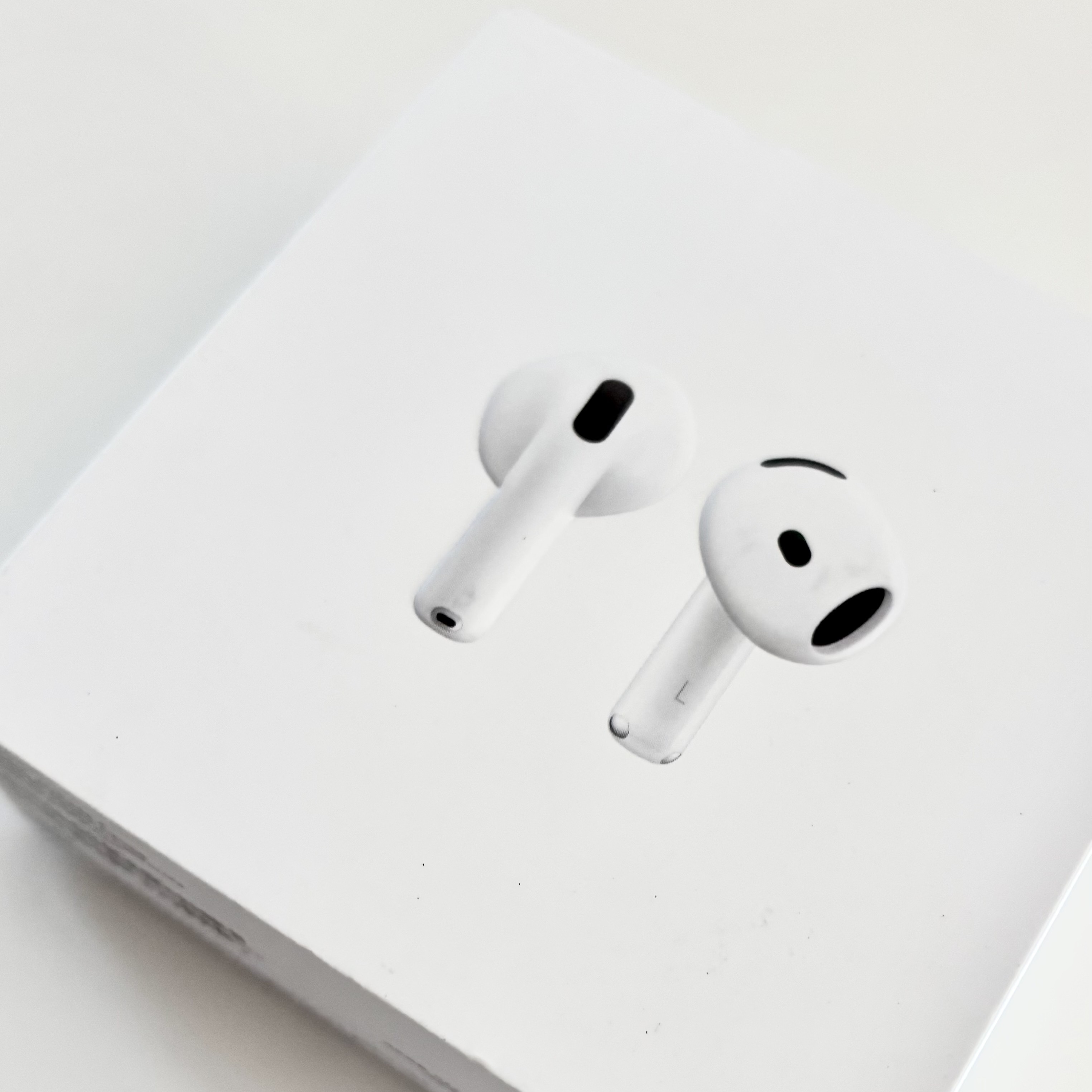 Apple Airpods 4th Gen (Korean Ver.) 착용 스타일
