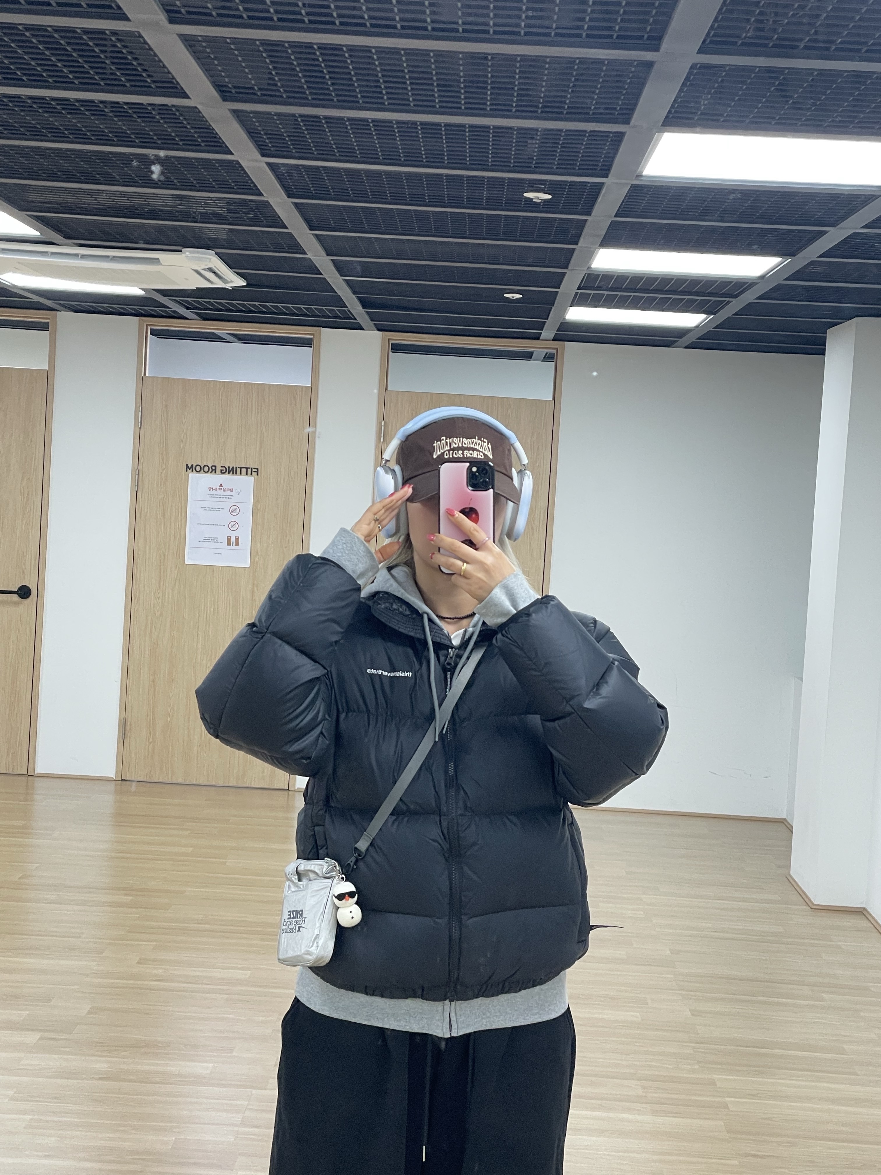 Supreme Leopard Velvet Camp Cap Tan - 24SS, Thisisneverthat Pertex T Down Jacket Black 착용 스타일 - 3