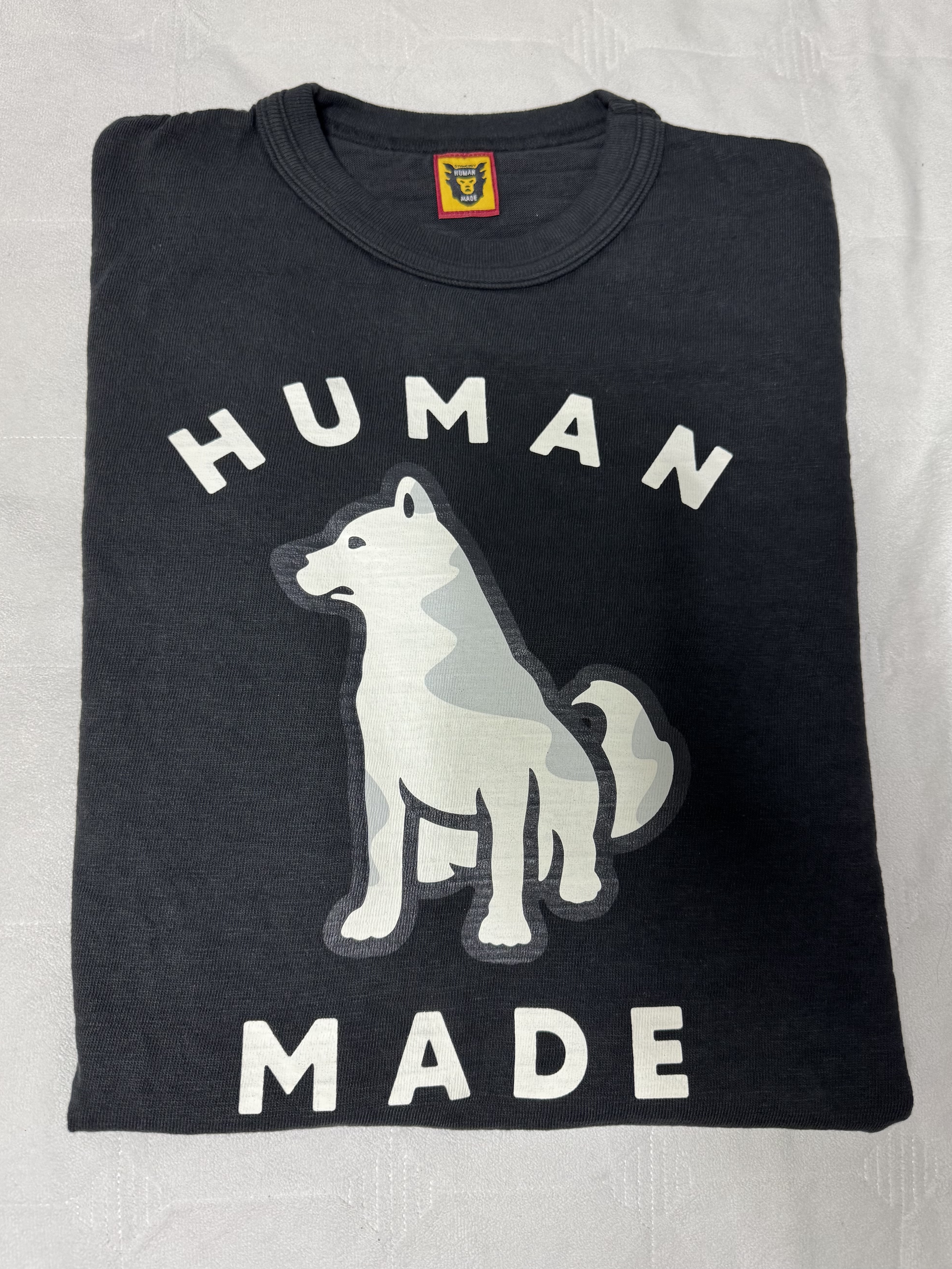 Human Made Worksout 20th Anniversary Jindo Dog Graphic T-Shirt Black 착용 스타일