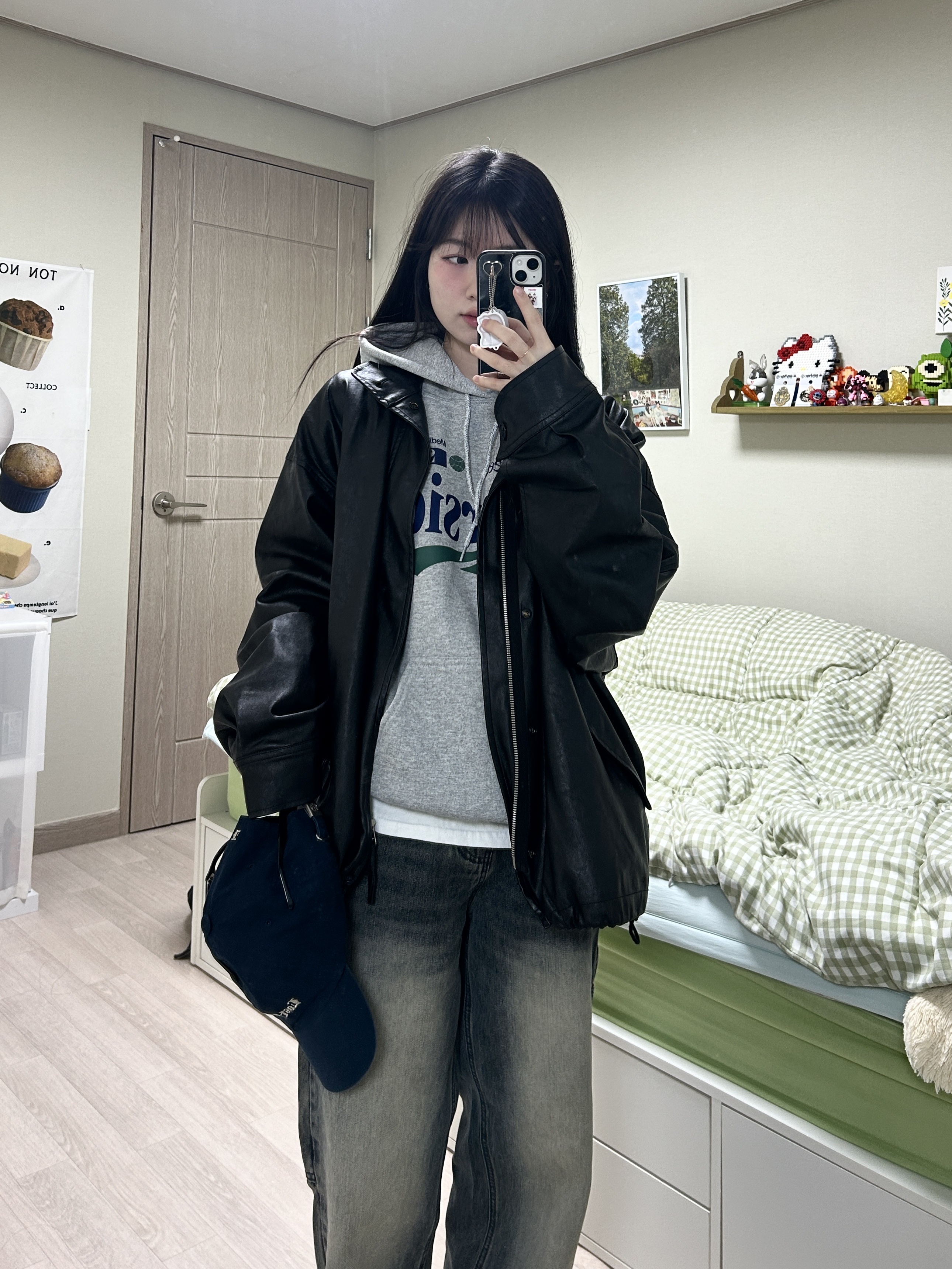 Gildan X EMEM Riverside Hoodie Gray 착용 스타일 - 4