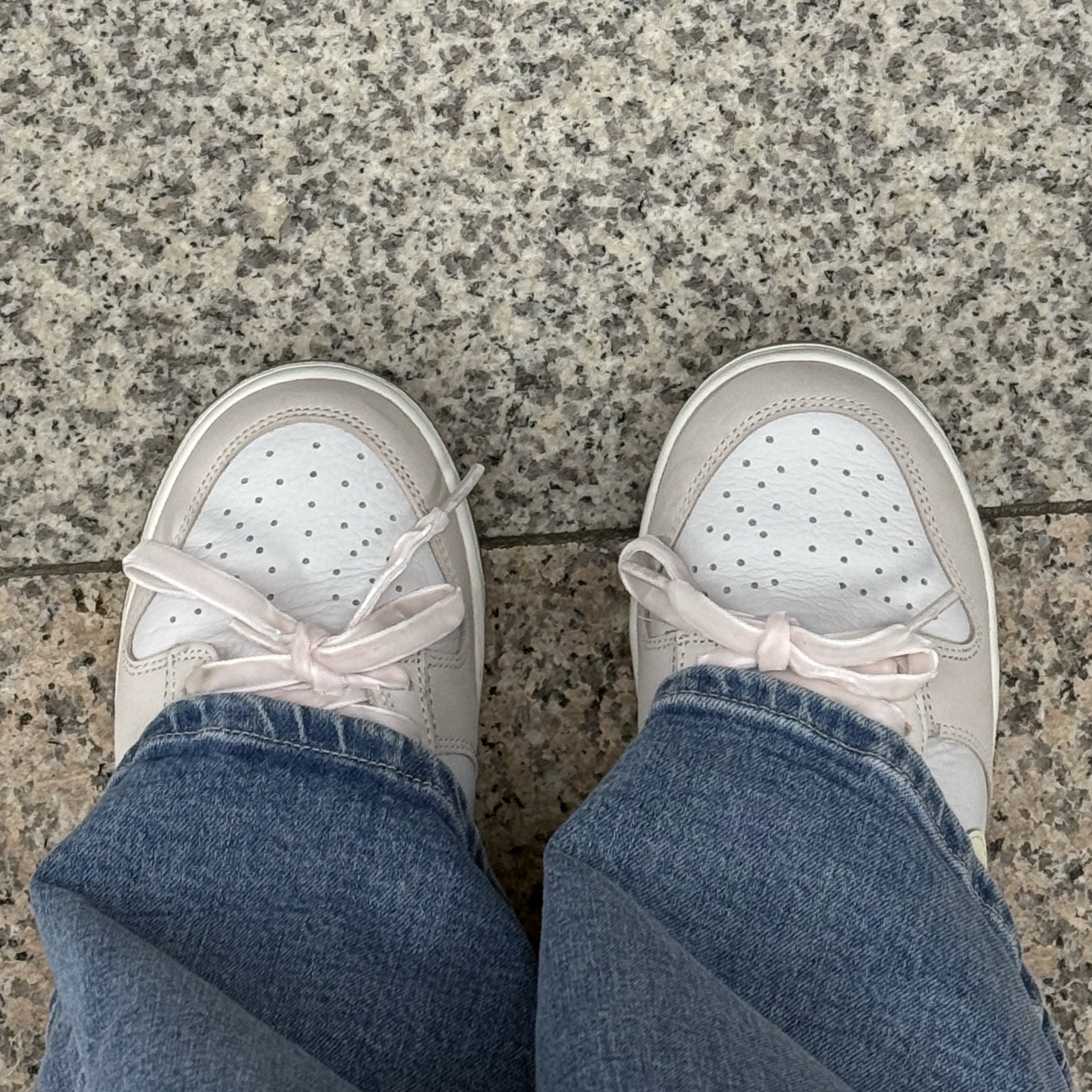 (W) Nike Dunk Low PRM Light Soft Pink Platinum Tint 착용 스타일
