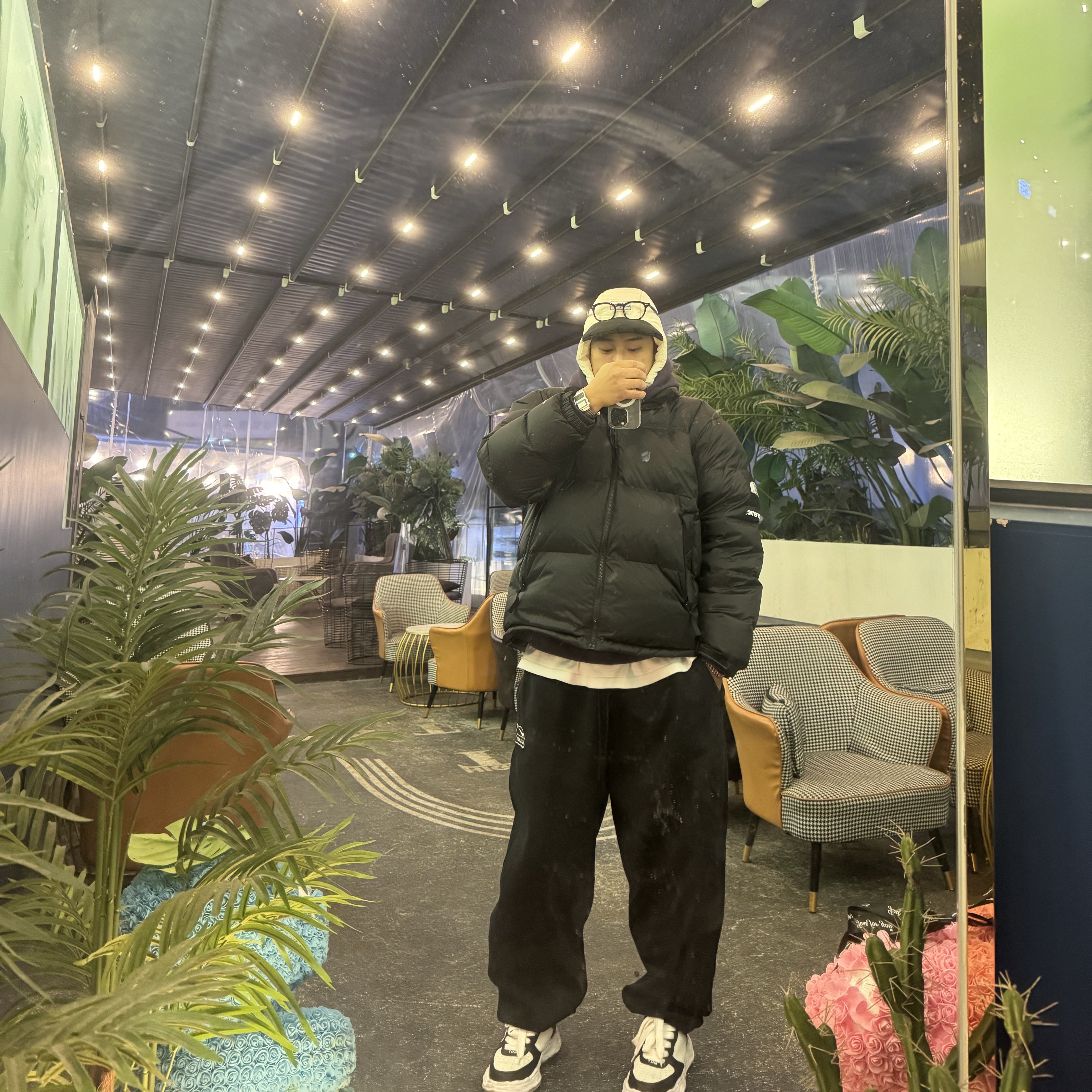 Allincomplete Panda Padding Balaclava, Nike x Stussy NRG Washed Fleece Pants Black (DO5296-010) 착용 스타일