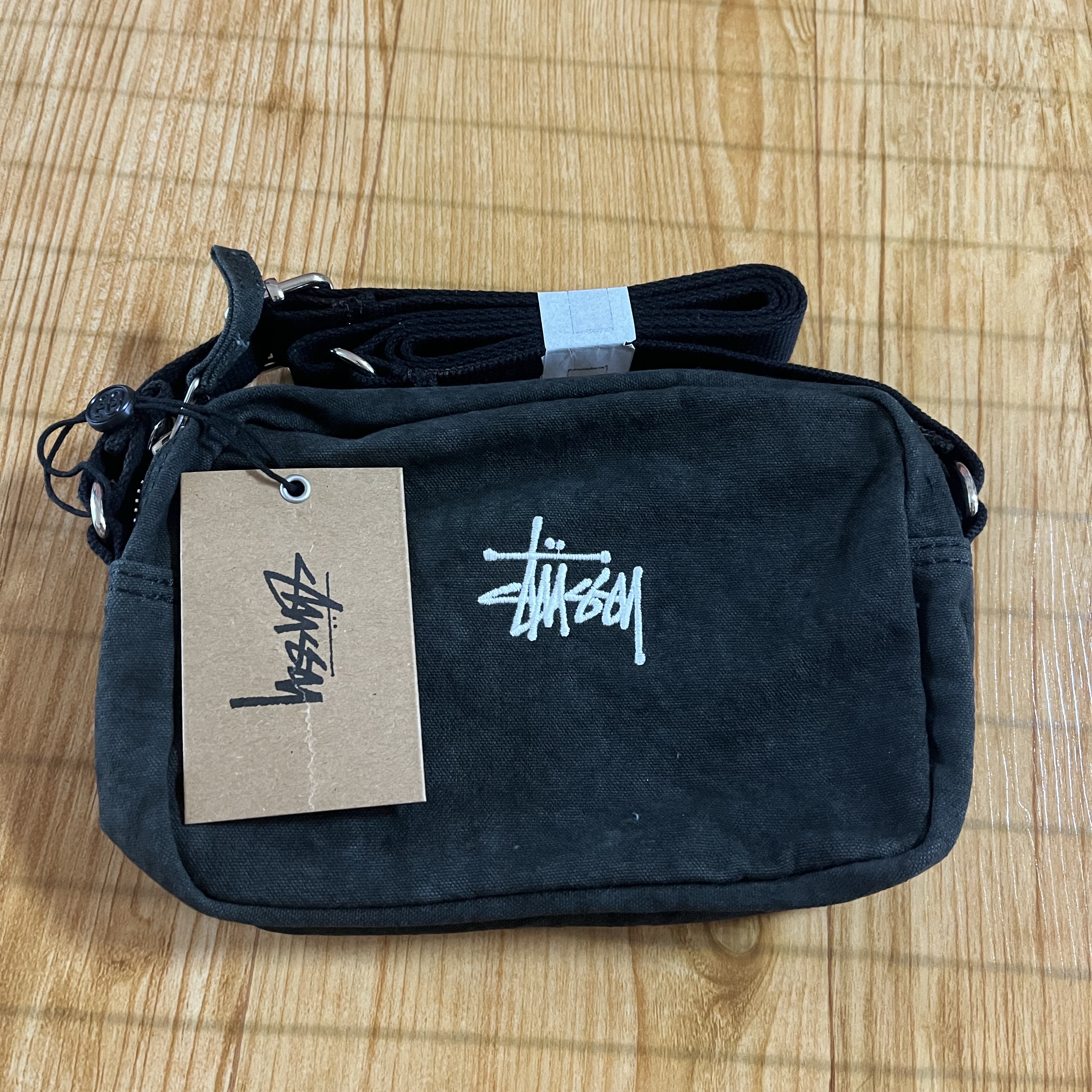Stussy Canvas Side Pouch Washed Black 착용 스타일