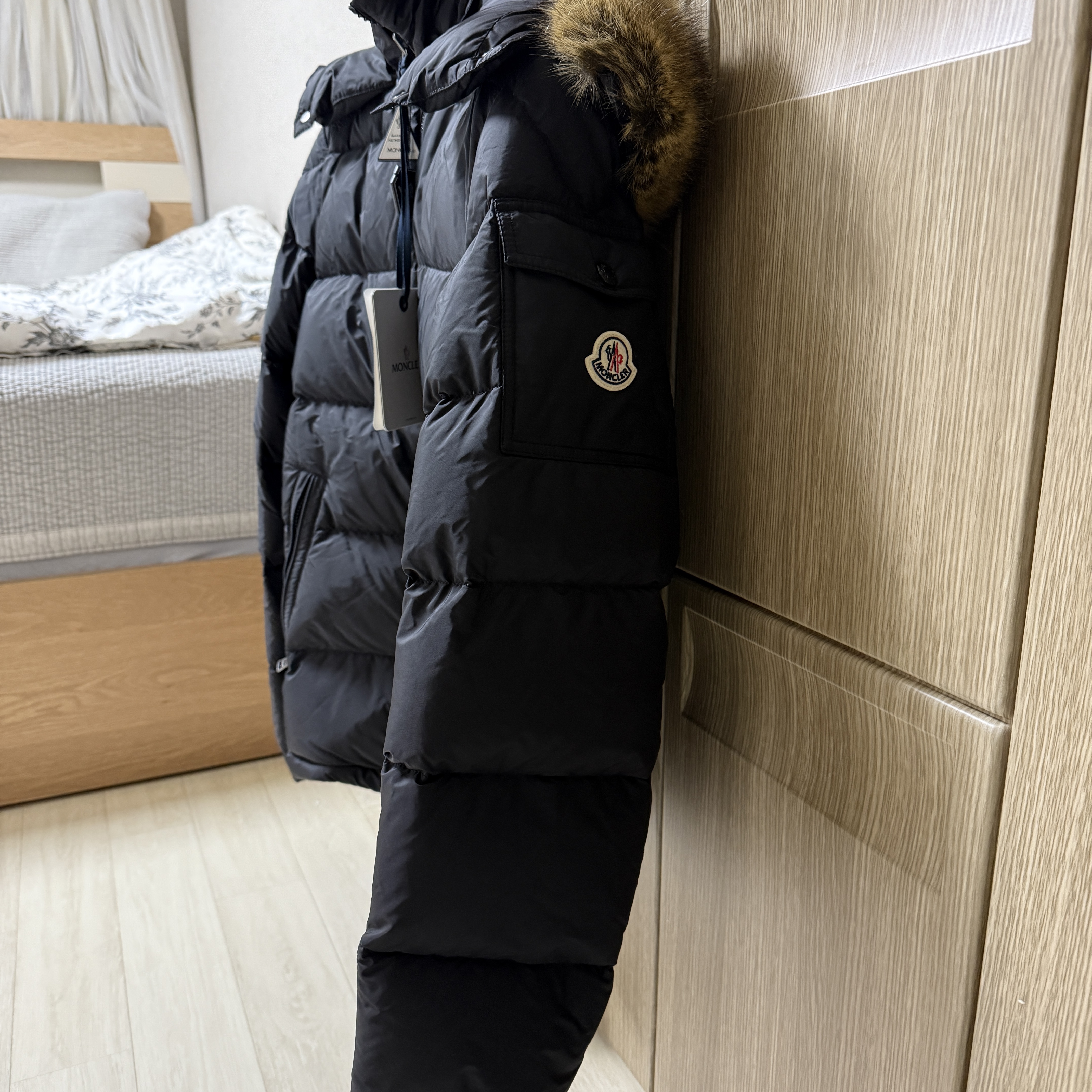 Moncler Mayaf Short Down Jacket Black - 24FW 착용 스타일