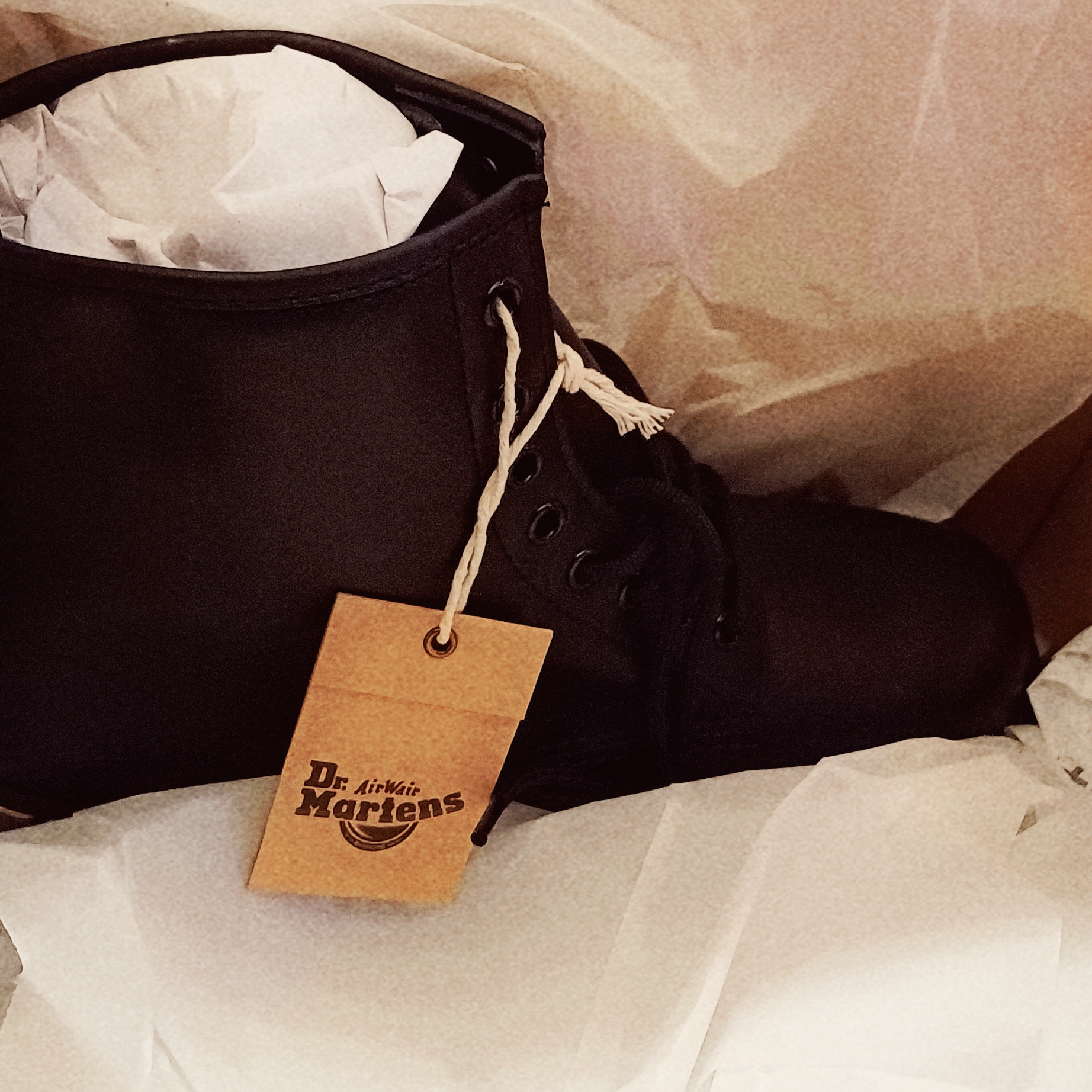 Dr. Martens 1460 Smooth Boots Black 착용 스타일 - 5