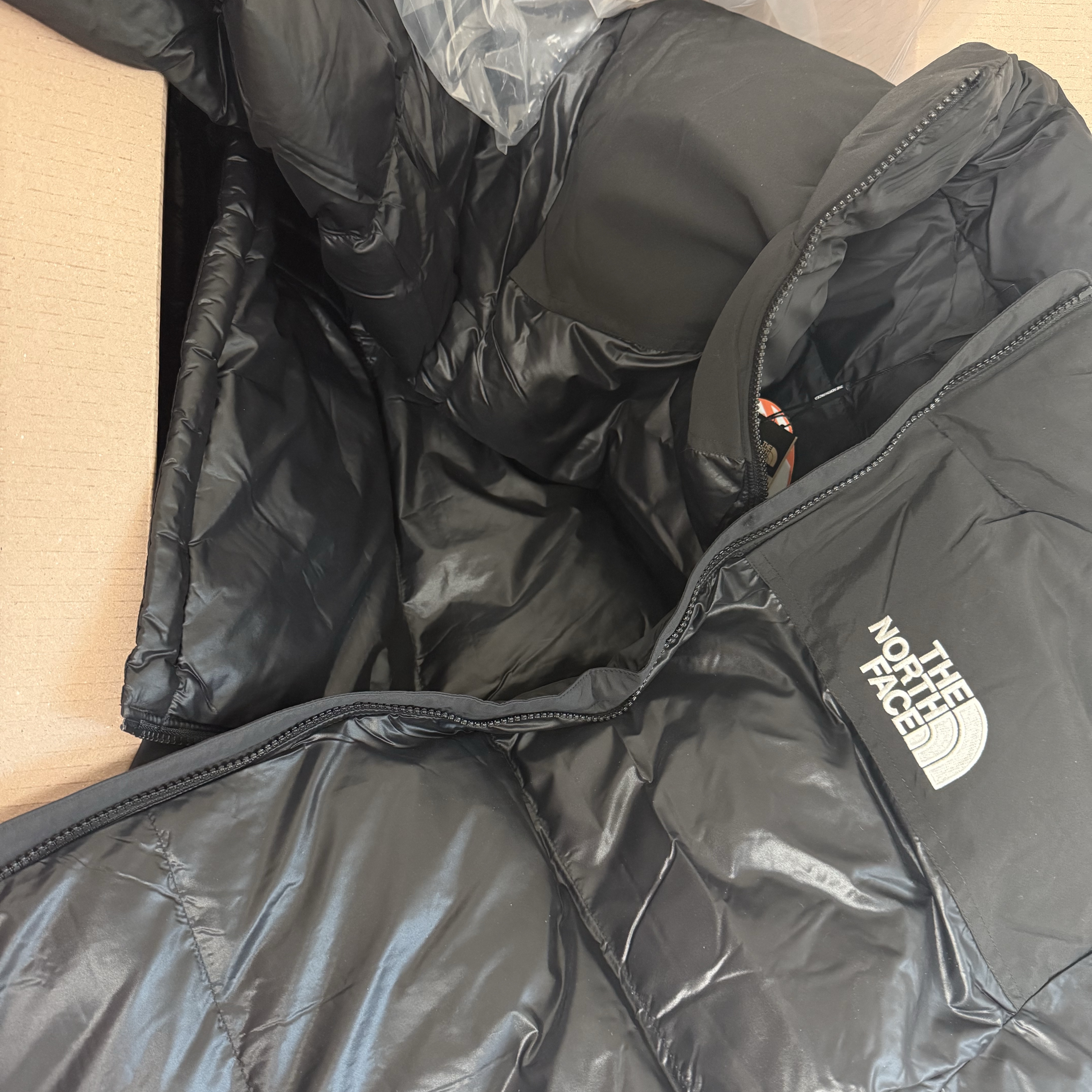Yeezy x Gosha Rubchinskiy YZY Black Dogs Hoodie Black 착용 스타일