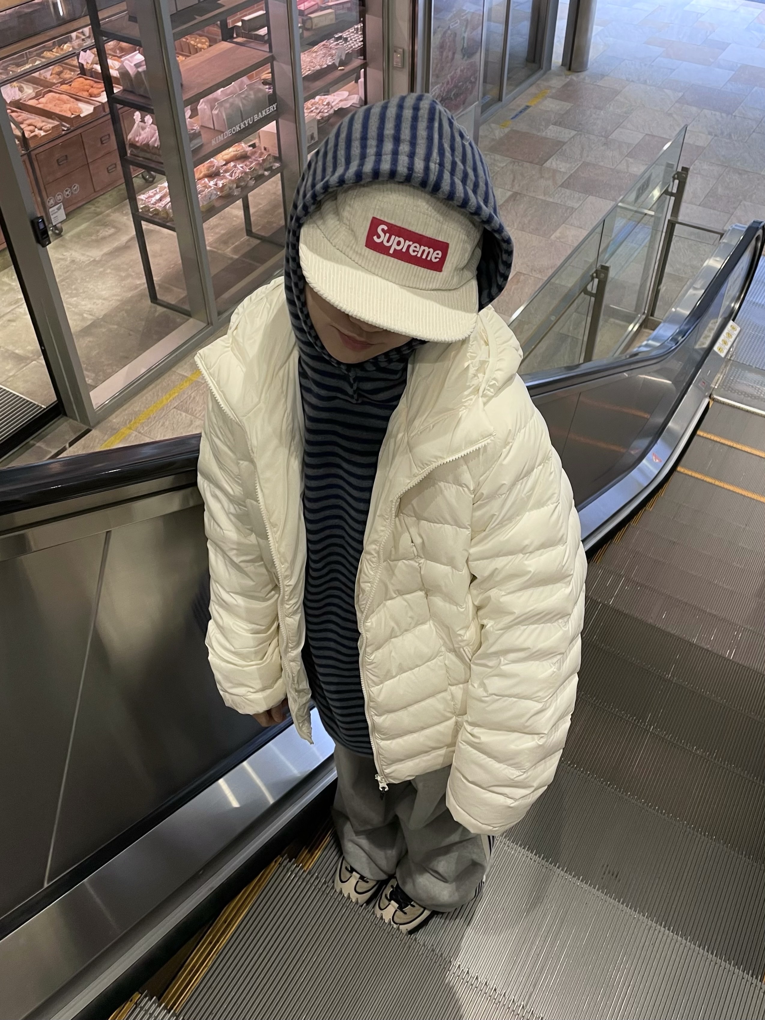 Supreme Corduroy Camp Cap Stone - 24FW, Nike x Stussy Air Penny II Rattan and Limestone 착용 스타일 - 4