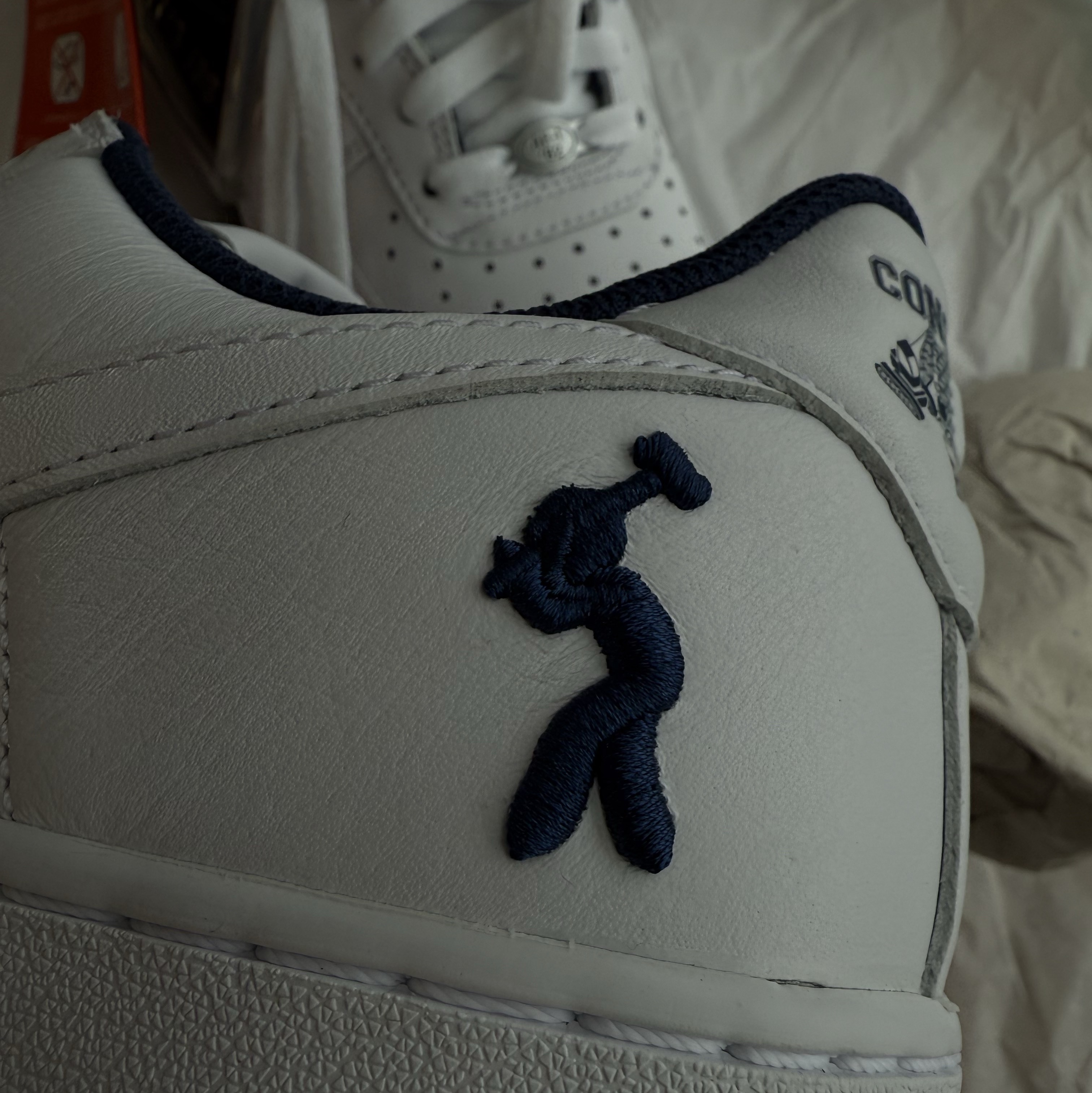Nike x Lil Yachty Us Force 1 Low White and Midnight Navy 착용 스타일 - 8