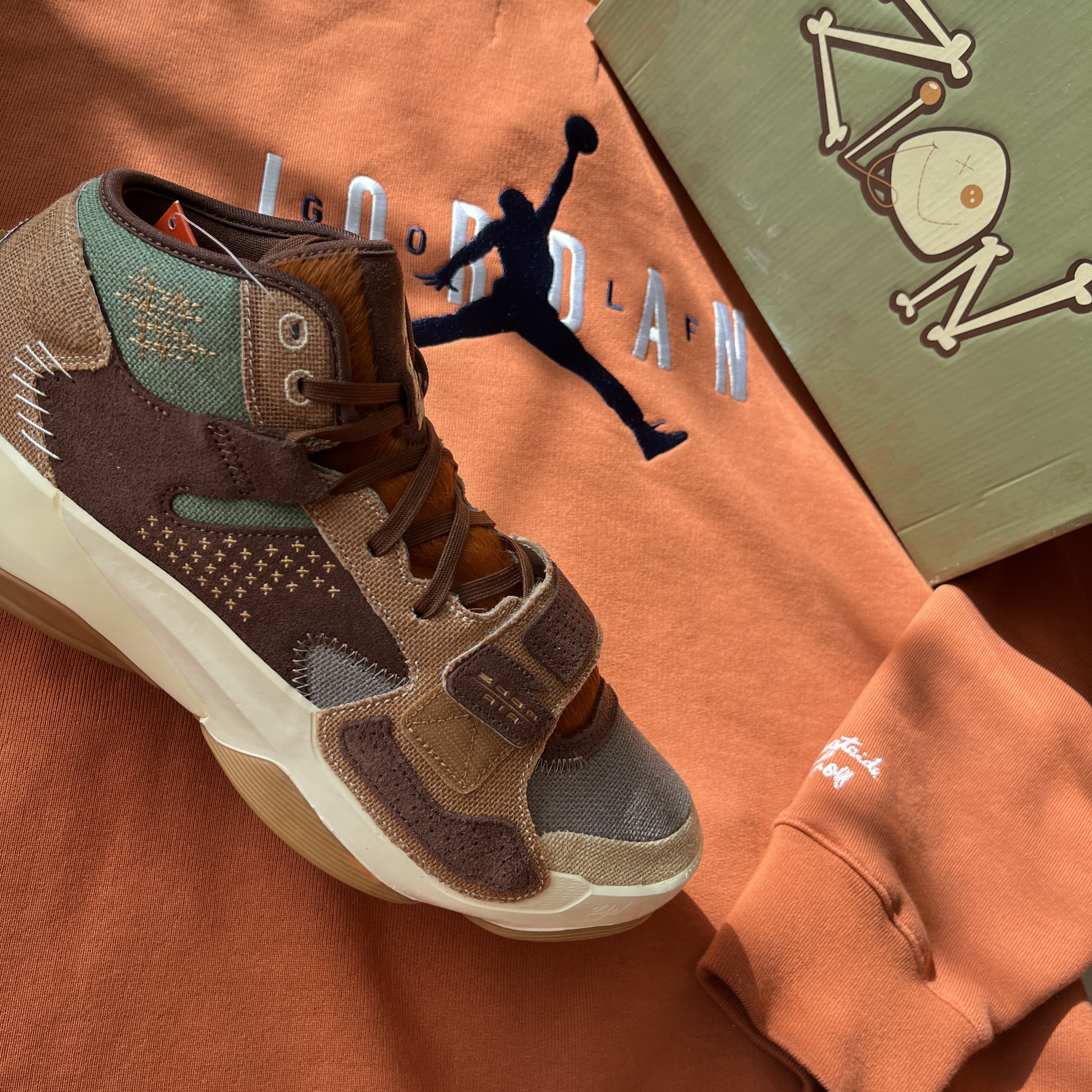 Jordan Zion 2 PF Sesame Muslin, Jordan x Eastside Golf Fleece Hoodie Burnt Sunrise - Asia 착용 스타일 - 2