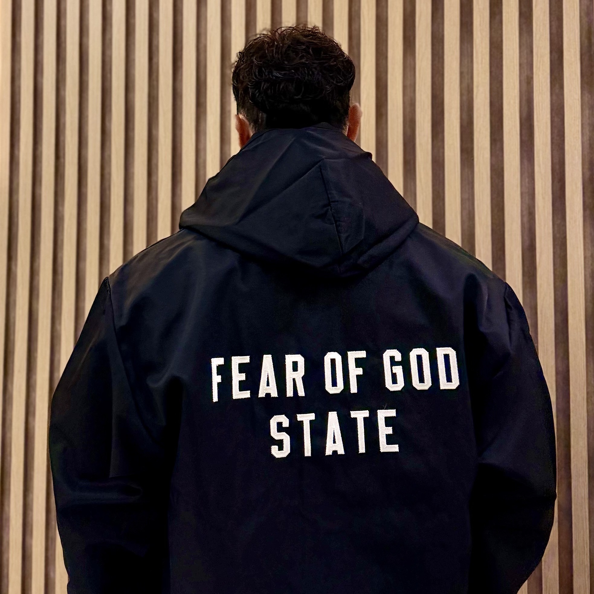 Essentials Textured Nylon Hooded Coaches Jacket Black - 24FW 착용 스타일