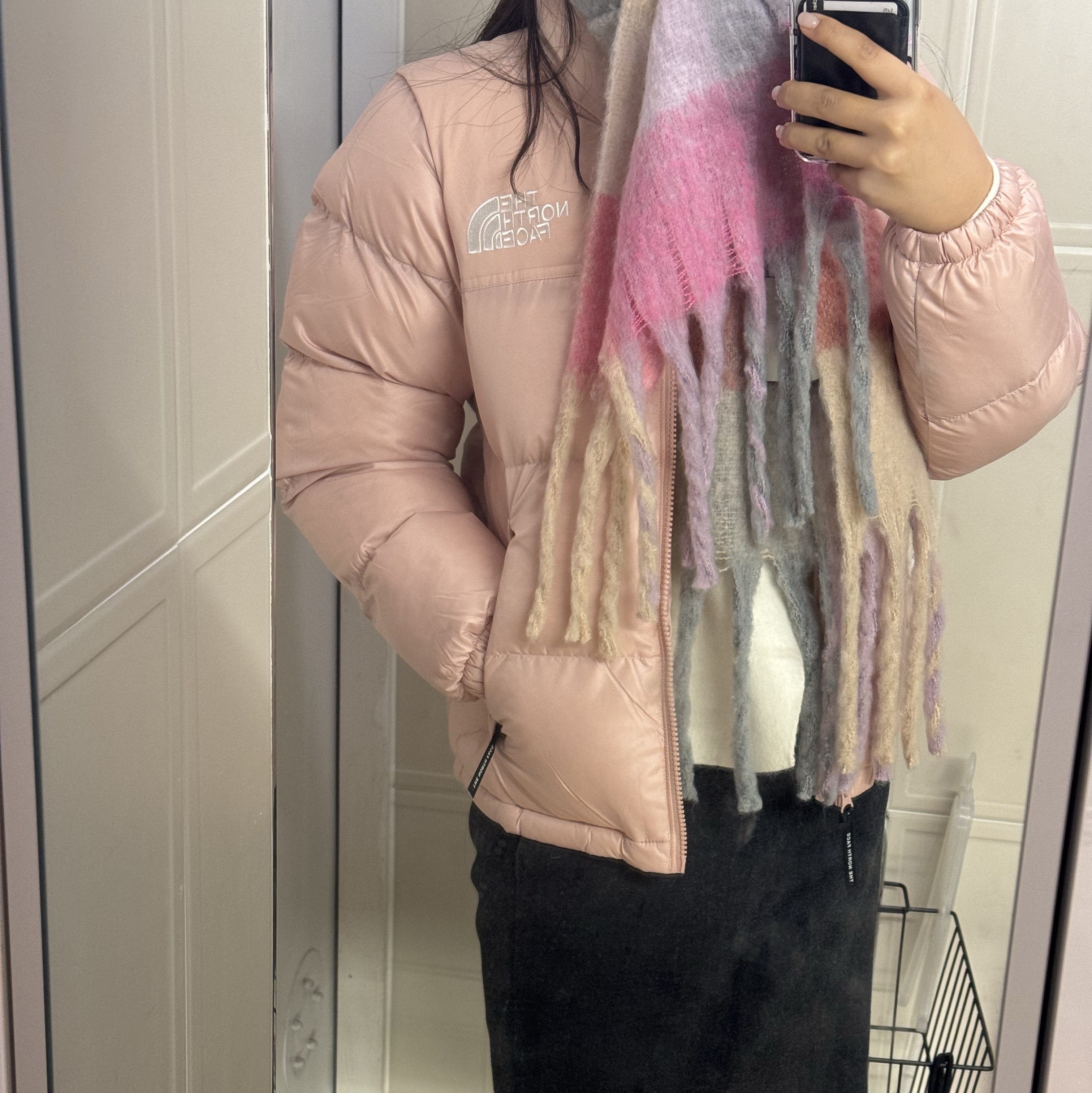 (W) The North Face Nuptse On Ball Jacket Pale Pink 착용 스타일