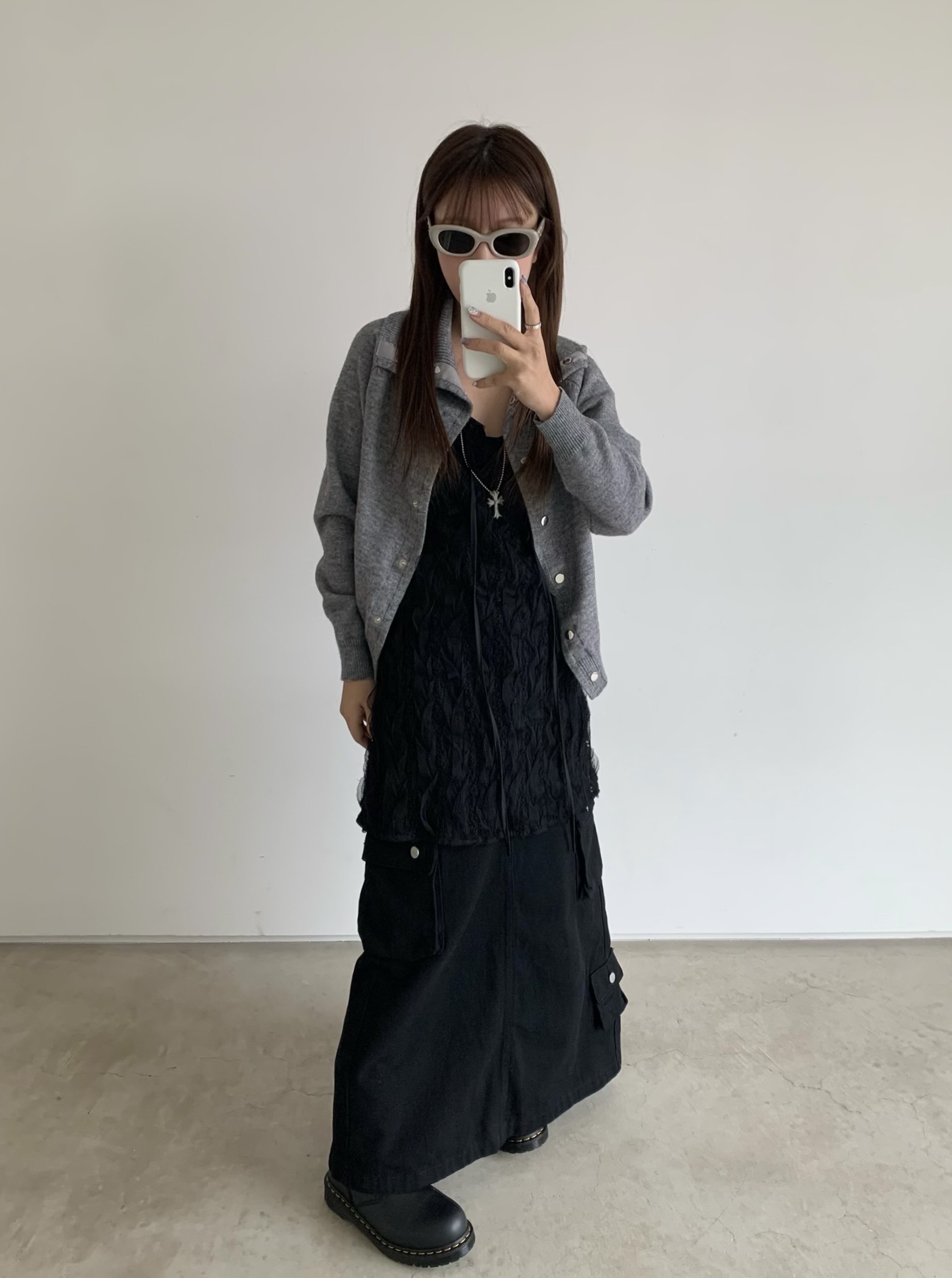 Dr. Martens x Stussy 2295 Decon Black Wanama Leather Boots Black, Chrome Hearts Silichrome CH Cross Pendant Grey 2023 착용 스타일 - 1