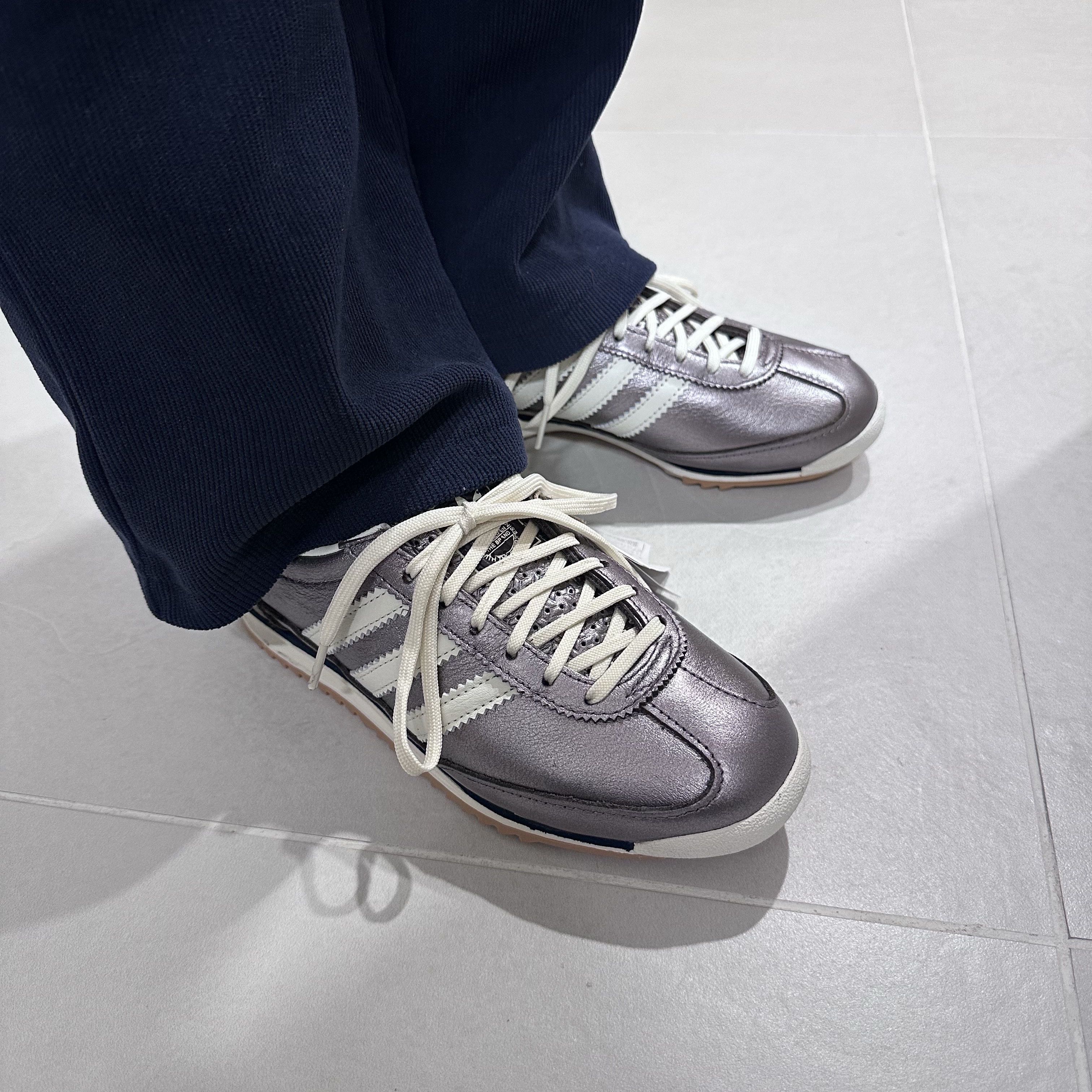 Adidas SL 72 OG Silver Off White 착용 스타일